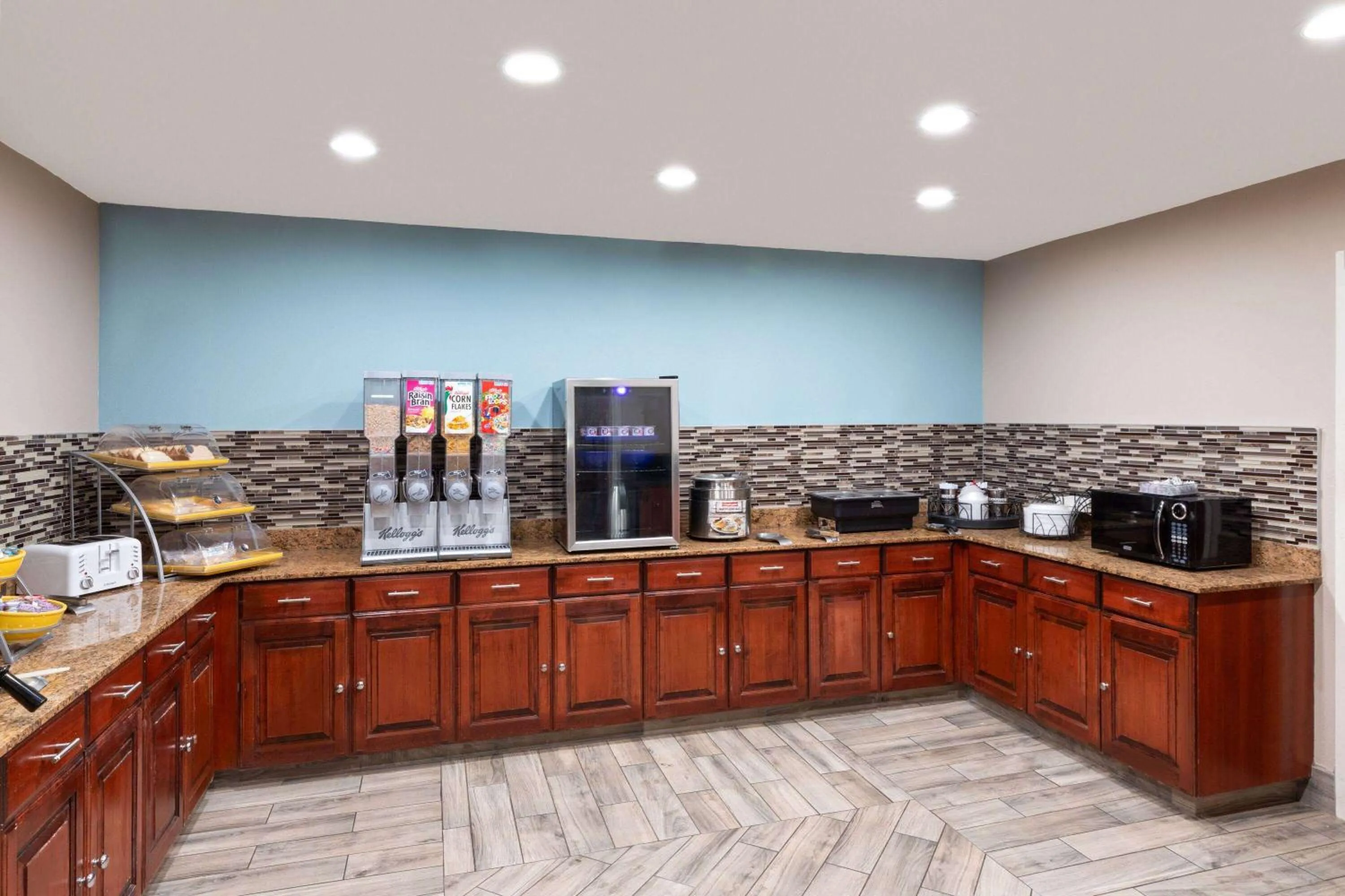 Breakfast in Super 8 by Wyndham Lubbock West