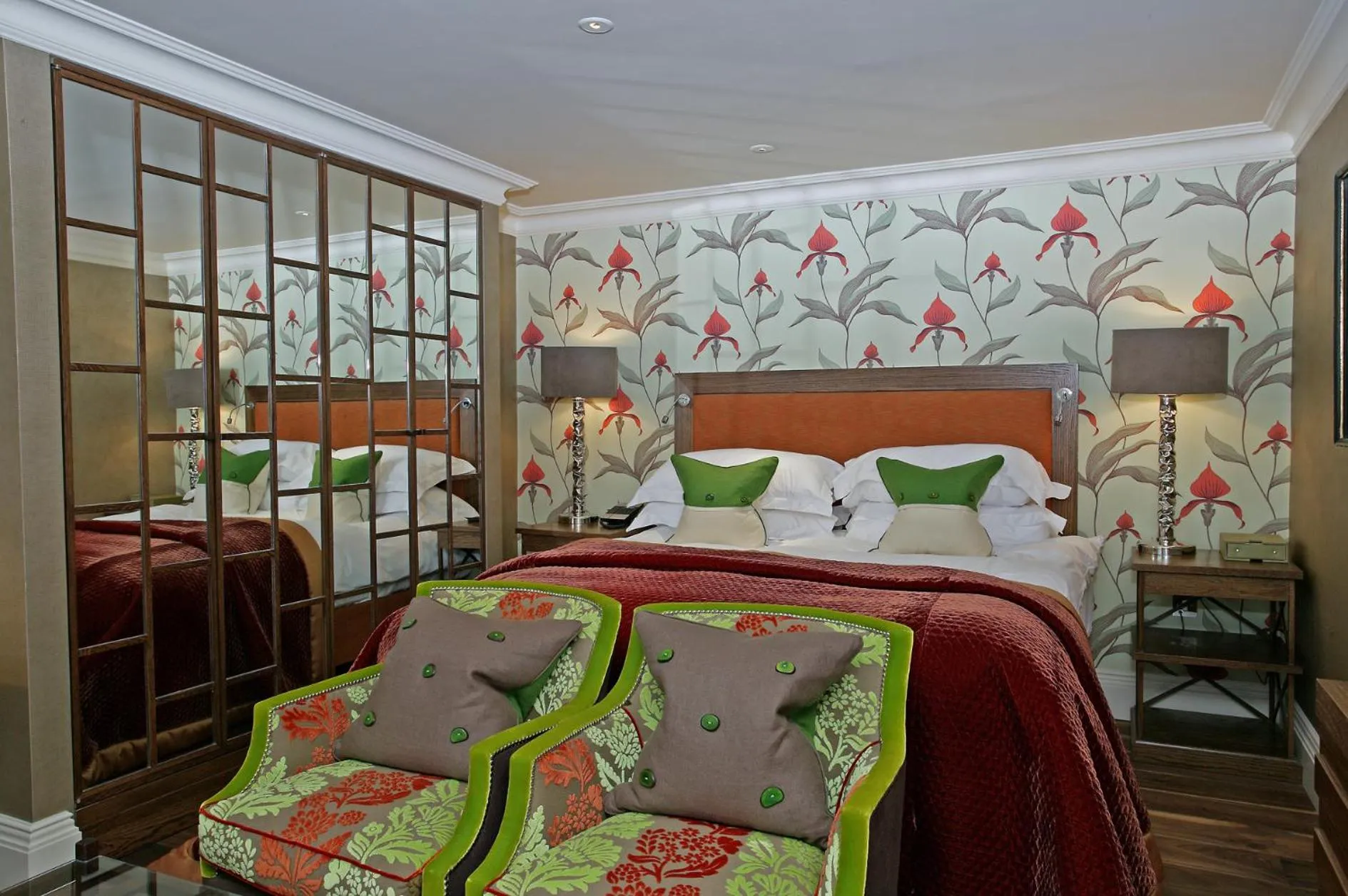 Bed in The Roseate Reading