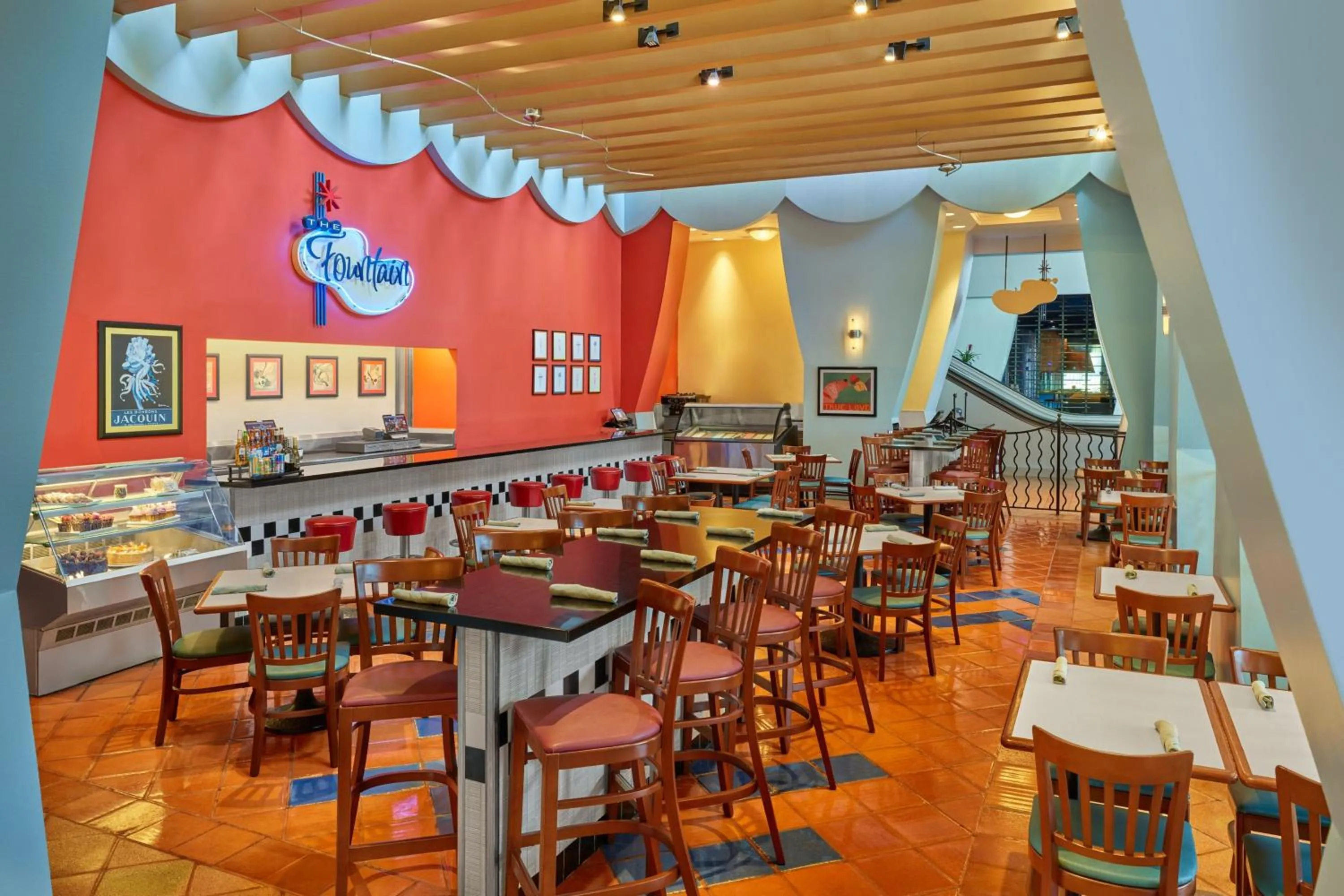 Restaurant/places to eat in Walt Disney World Swan