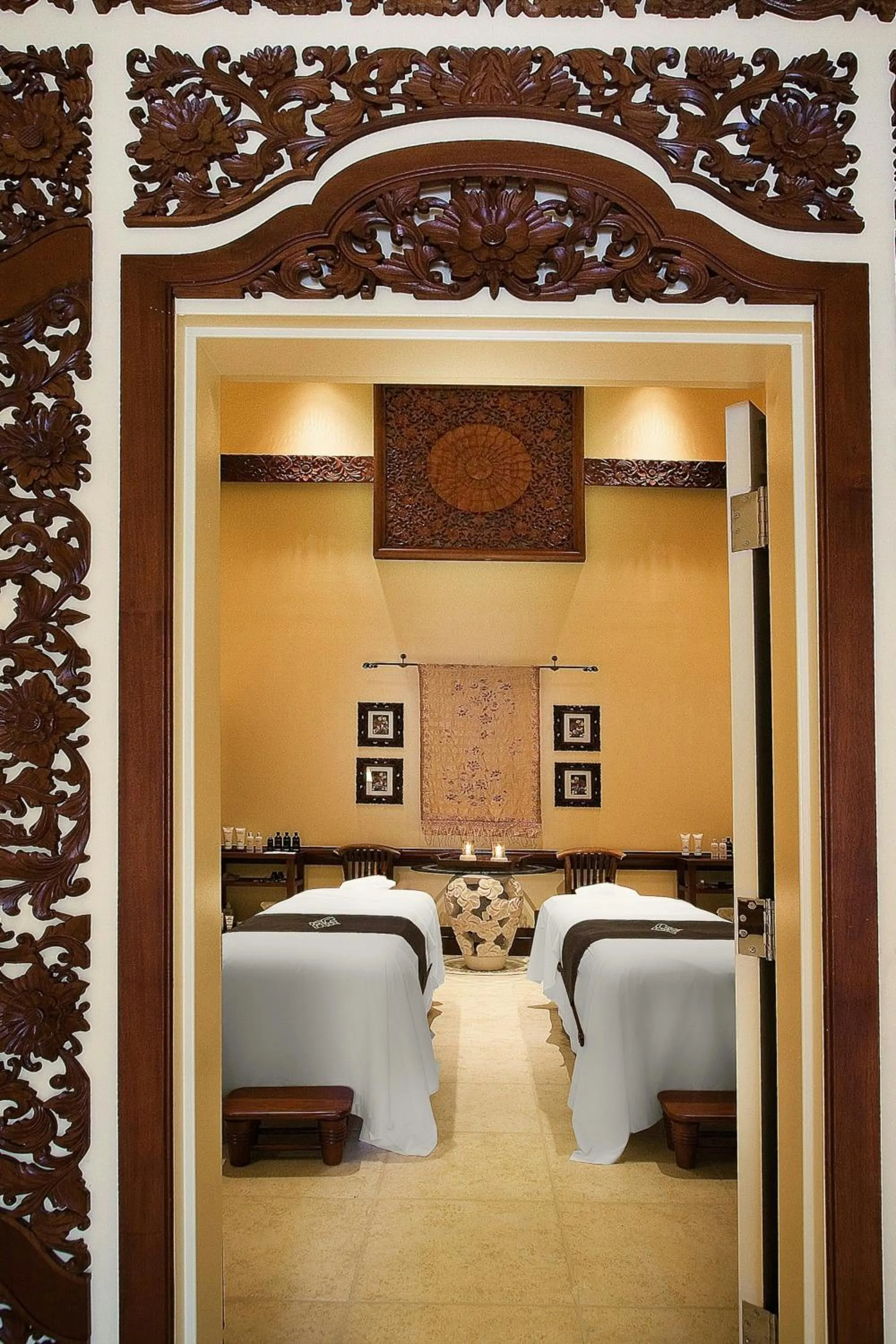 Spa and wellness centre/facilities, Bed in Walt Disney World Swan