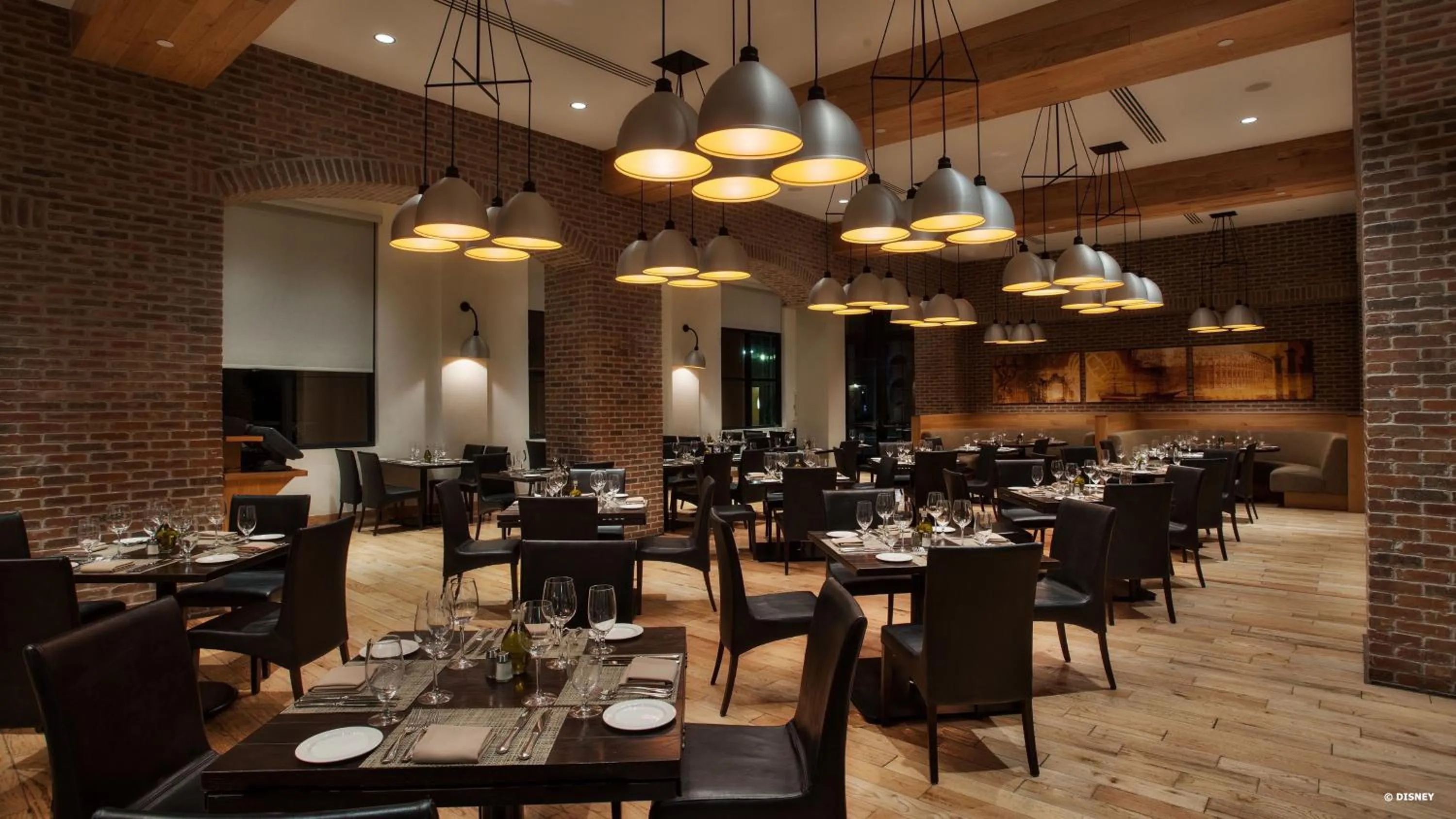 Restaurant/places to eat in Walt Disney World Swan