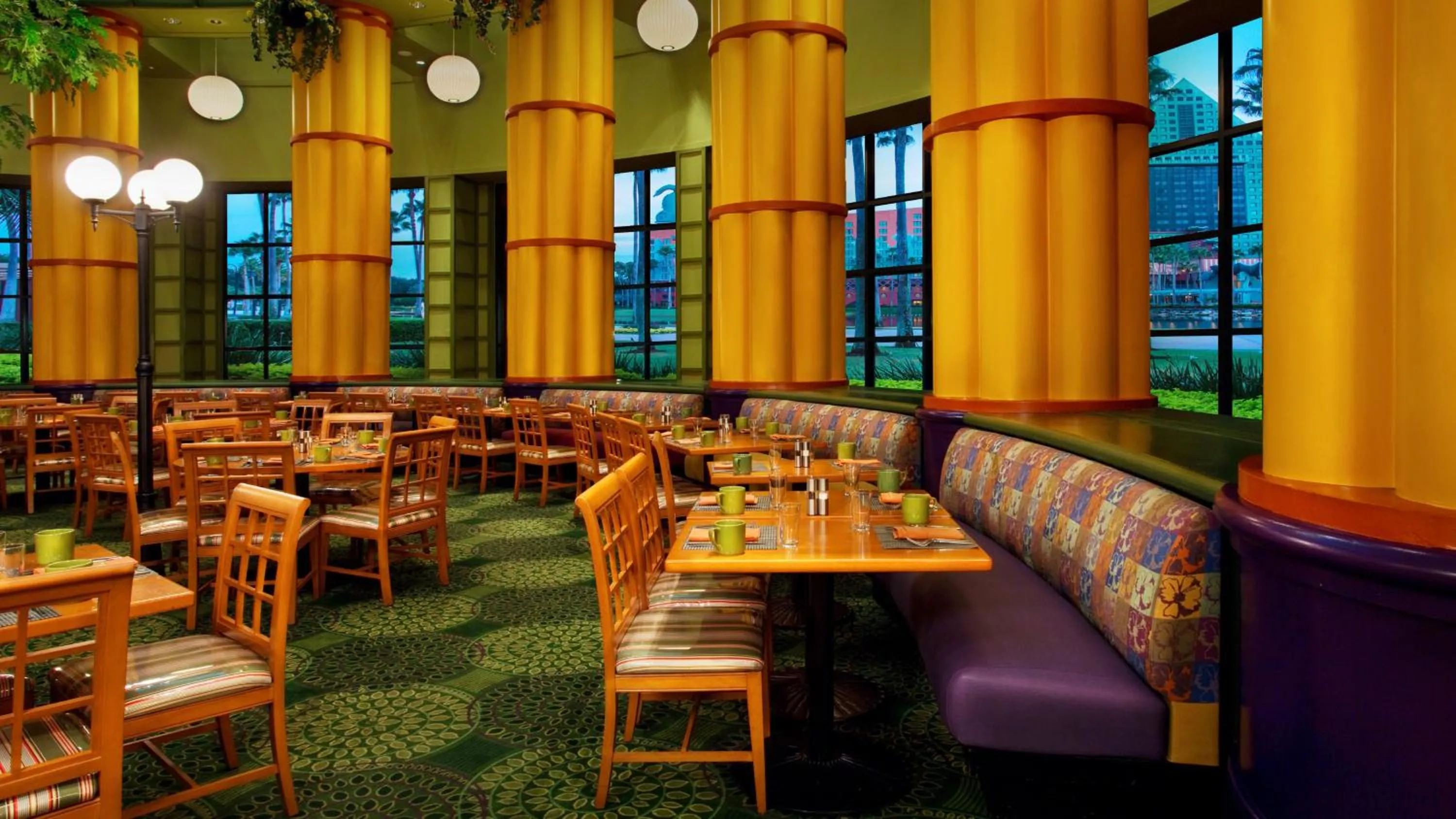 Restaurant/places to eat in Walt Disney World Swan