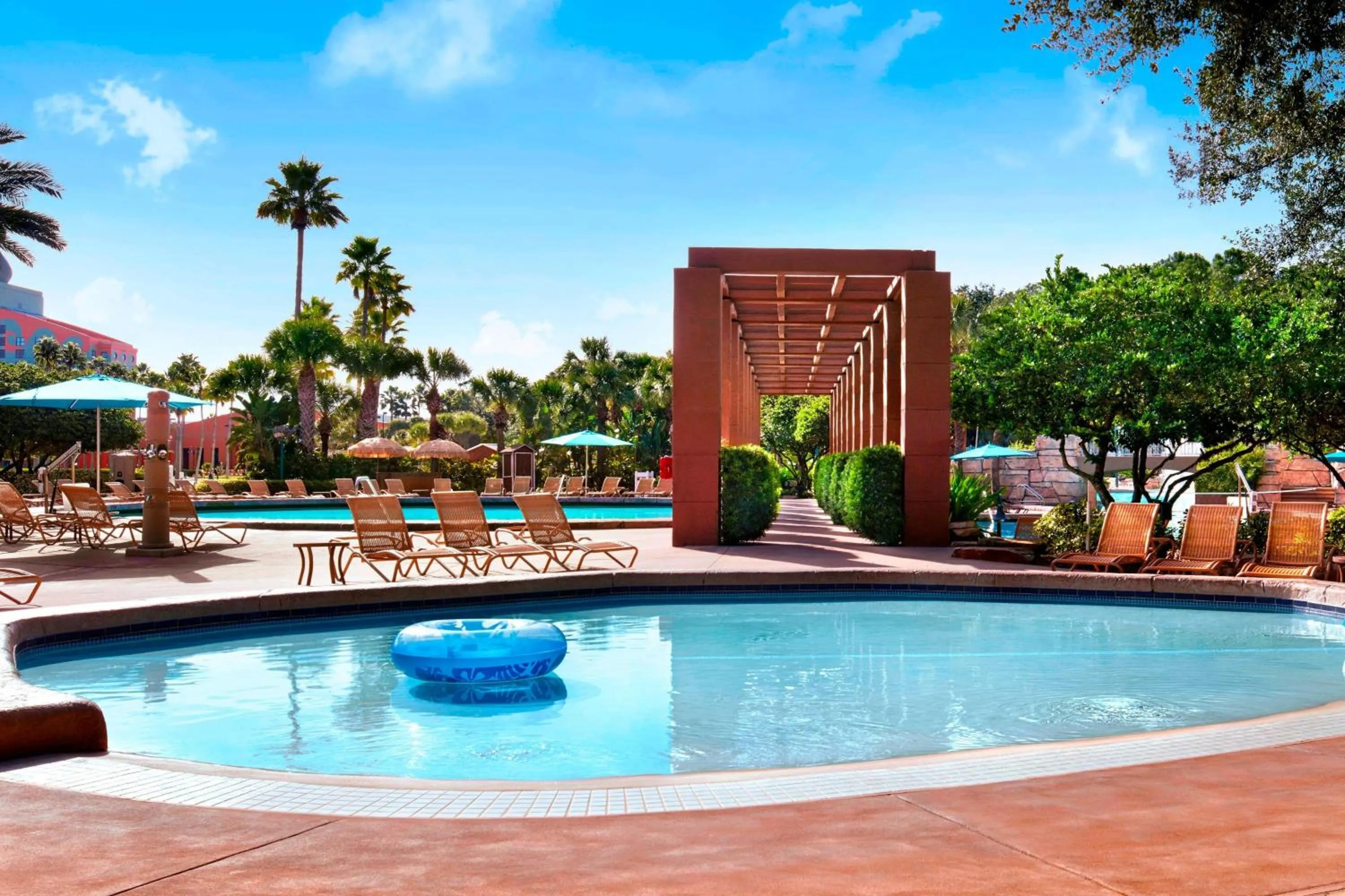 Swimming pool in Walt Disney World Swan