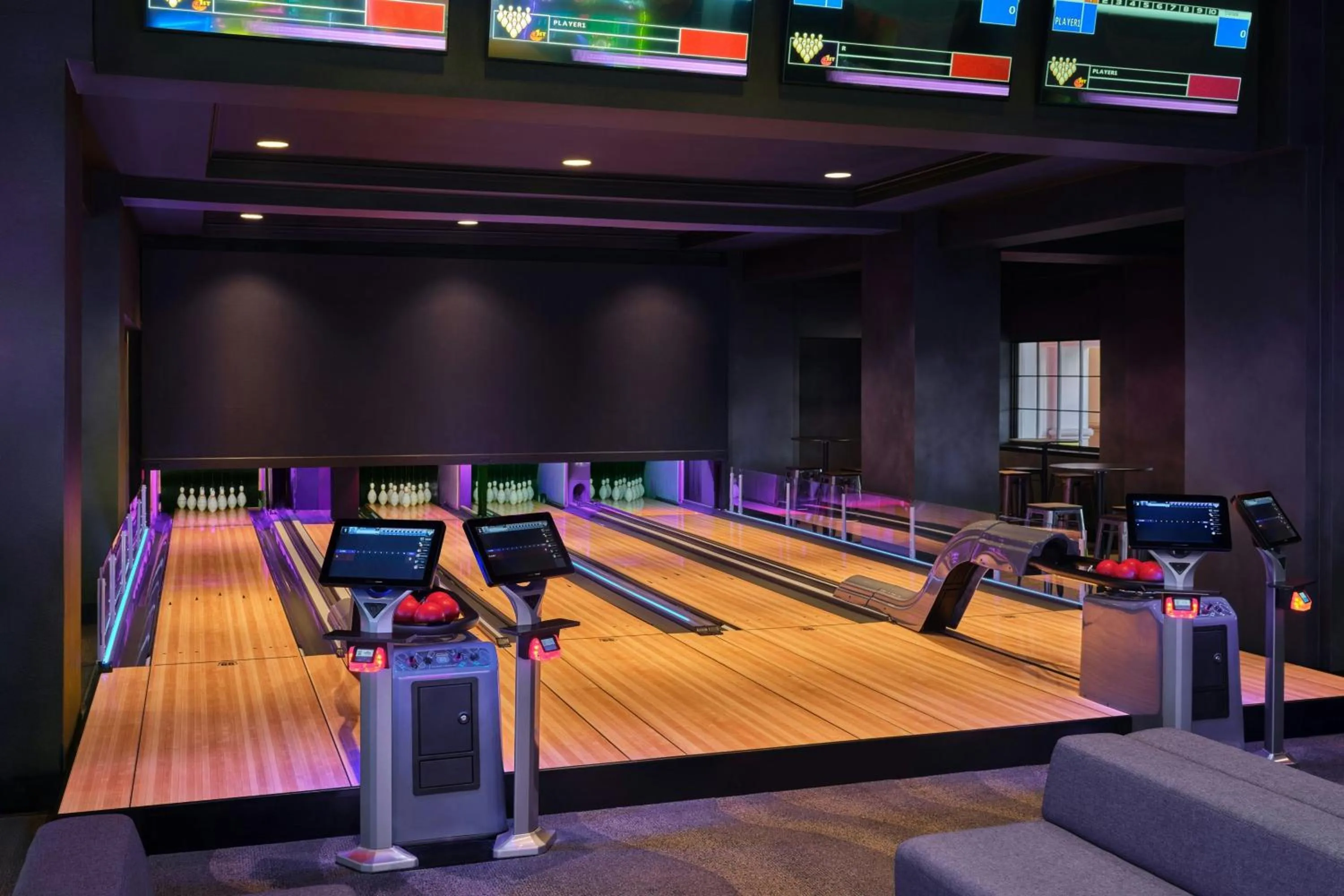 Restaurant/places to eat in Walt Disney World Swan