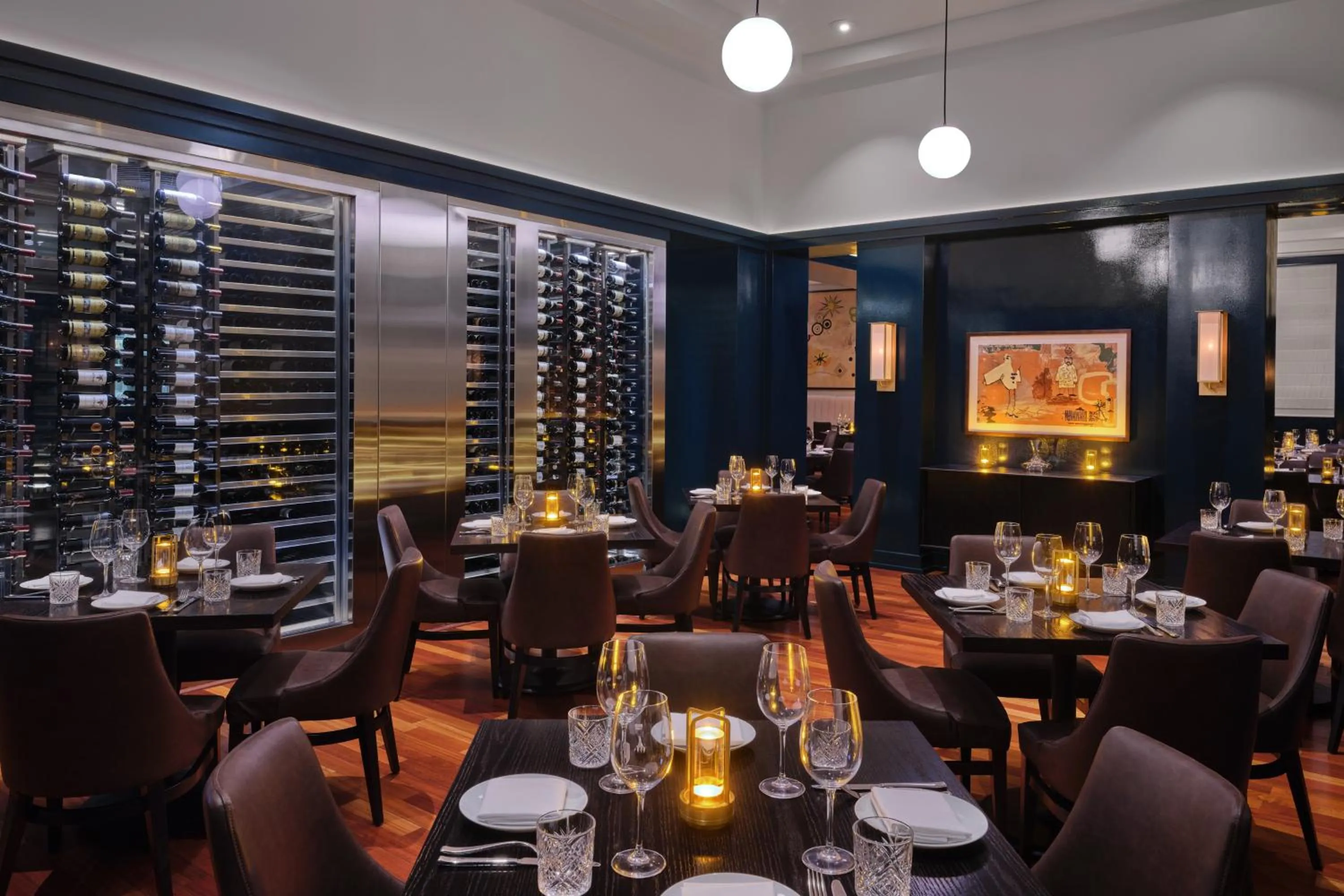 Restaurant/places to eat in Walt Disney World Swan