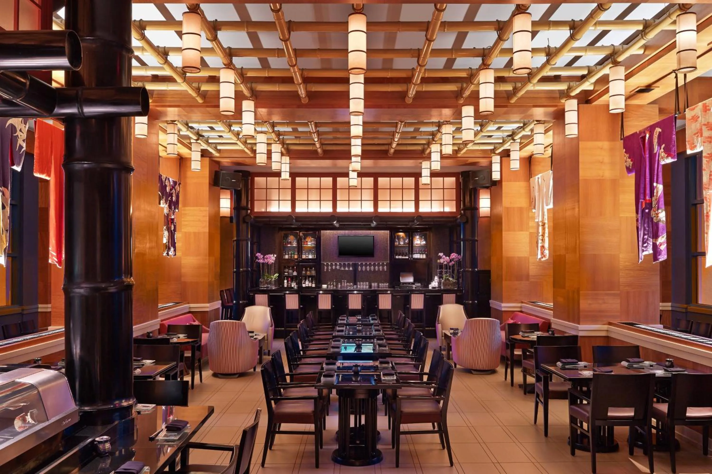 Restaurant/places to eat in Walt Disney World Swan