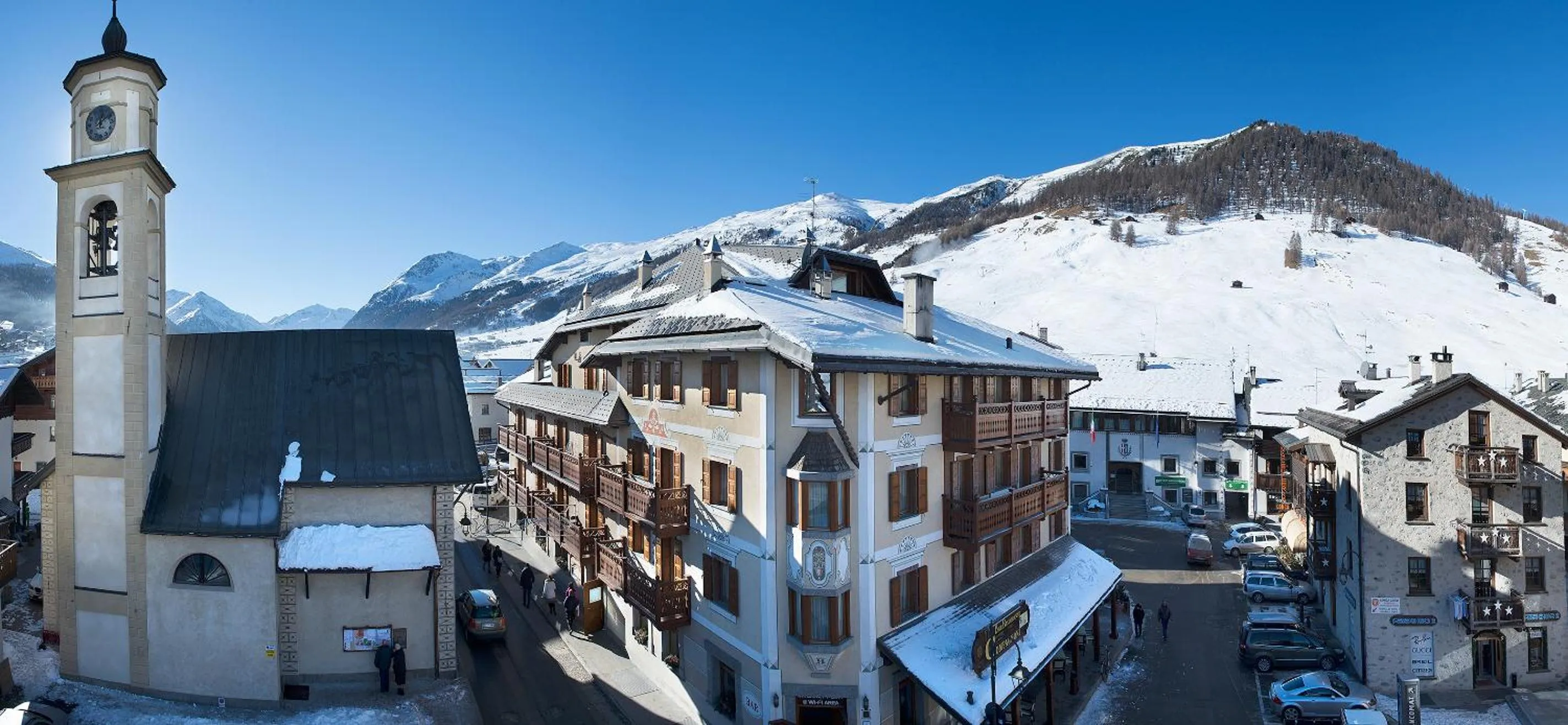 Facade/entrance in Hotel Compagnoni