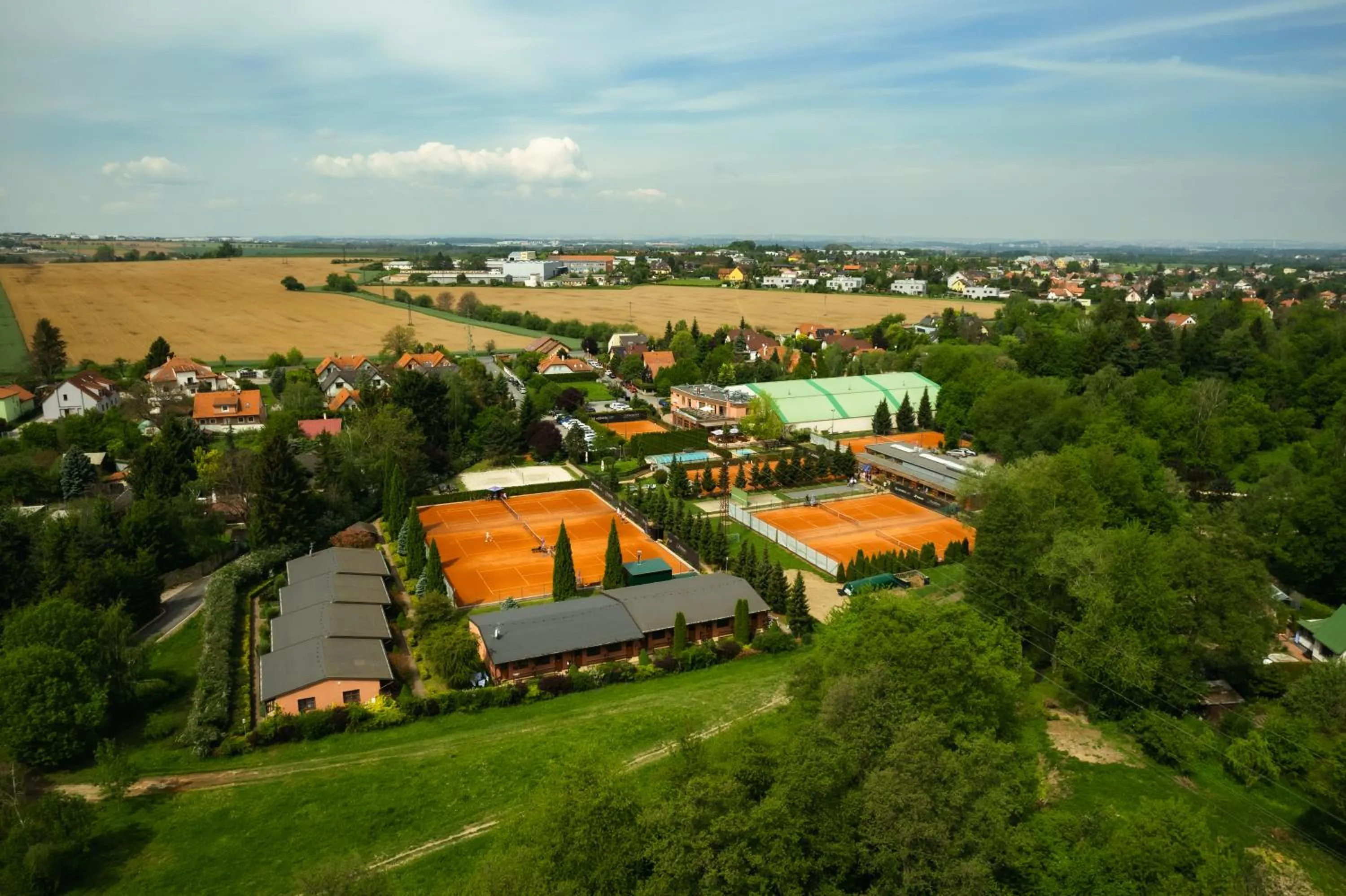 Property building in Oaza Ricany