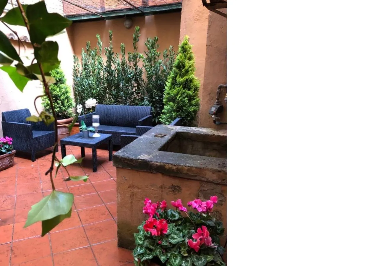 Patio in Farnese 48