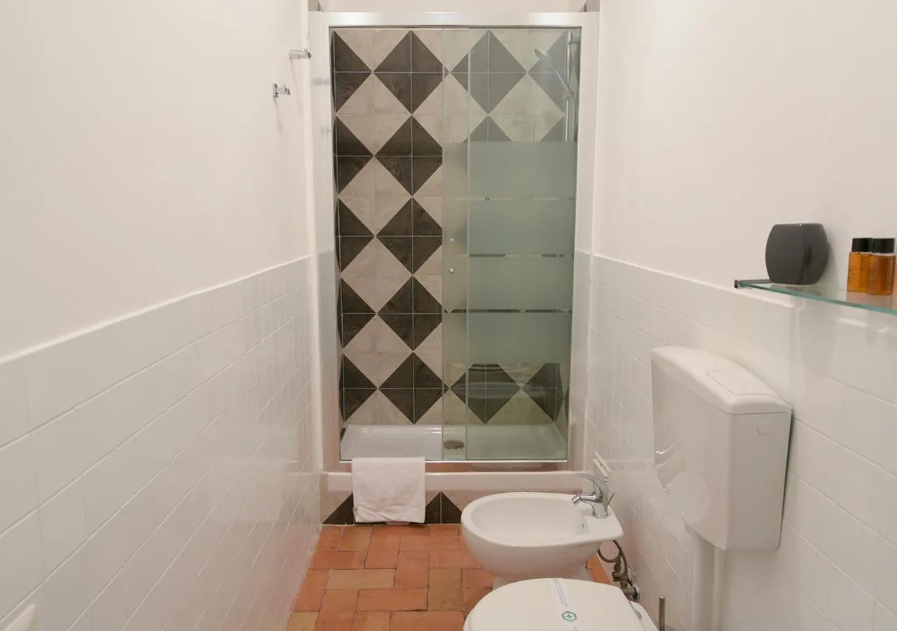 Bathroom in Farnese 48