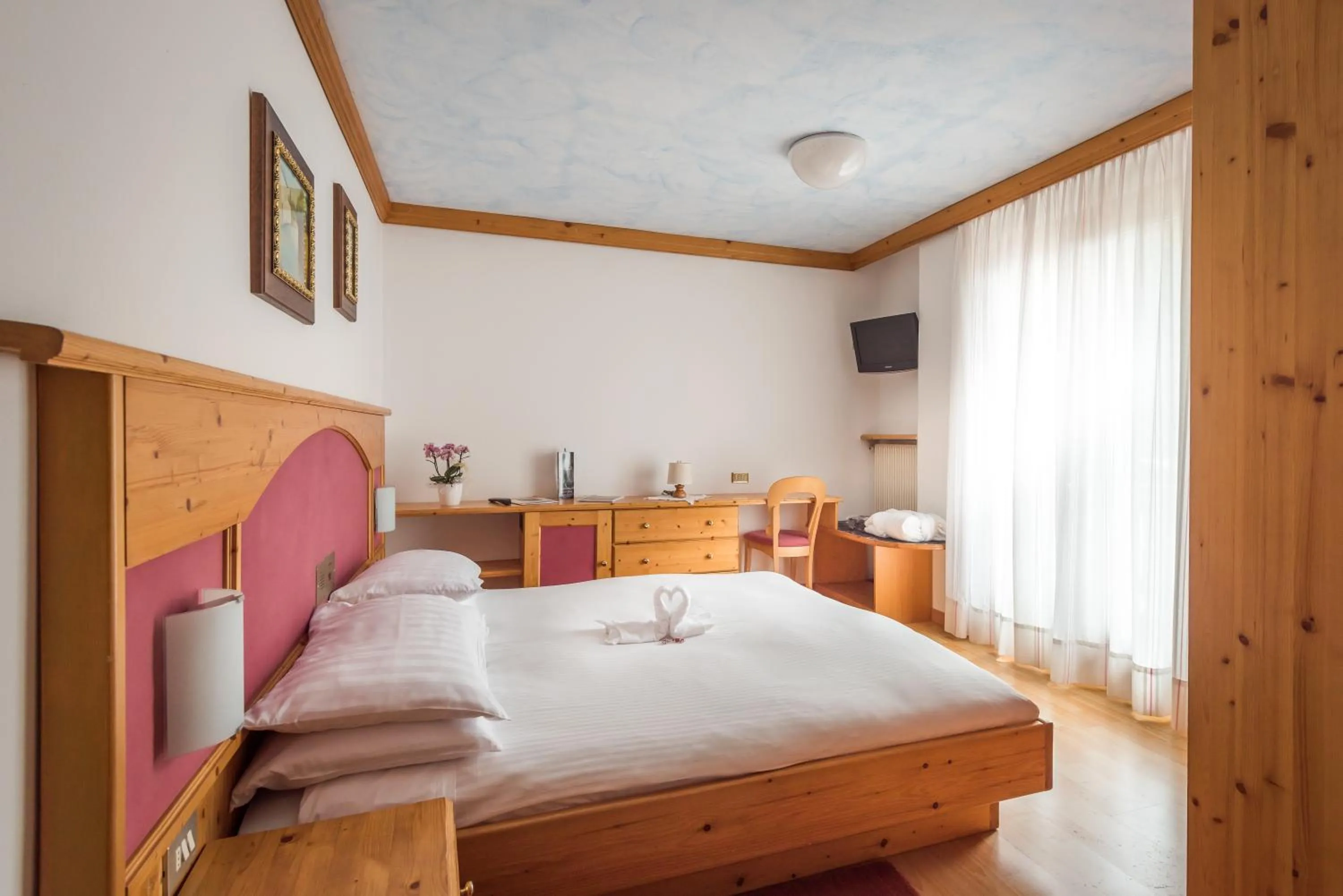 Bedroom in Hotel St. Raphael