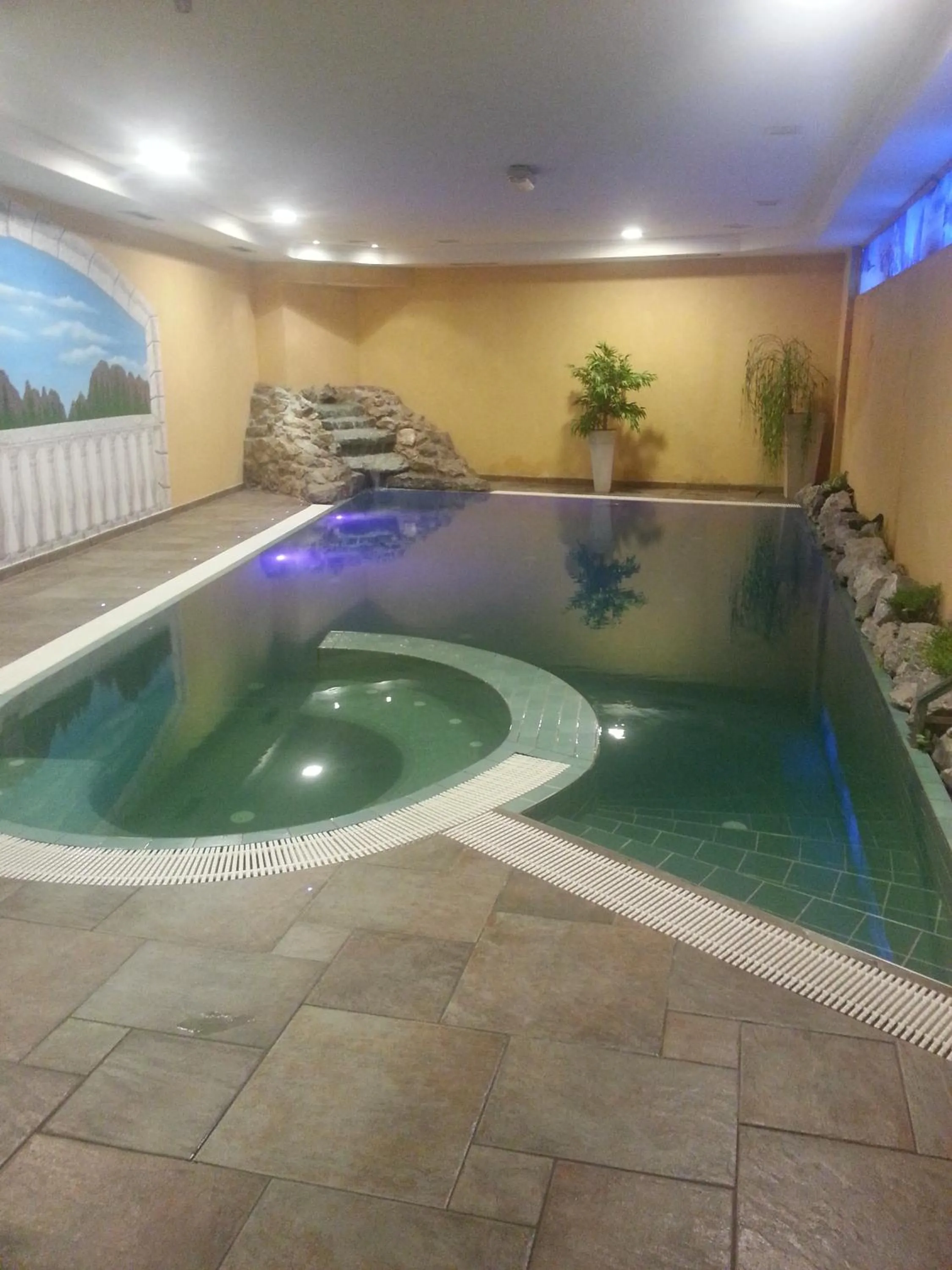 Swimming pool in Hotel St. Raphael