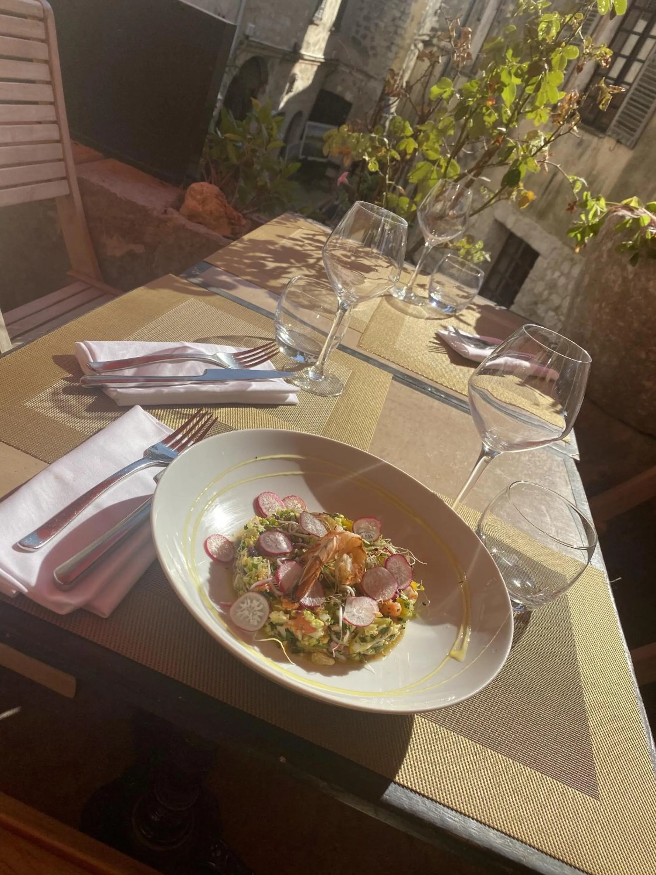 Food and drinks in Hostellerie de la fontaine