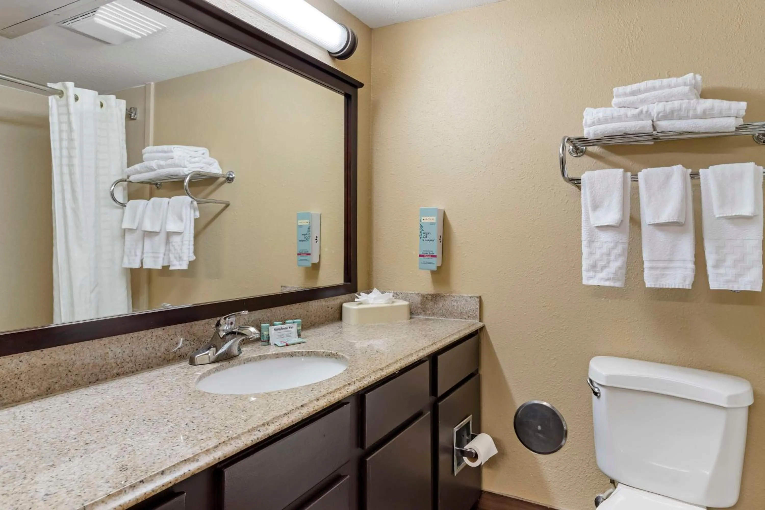 Bathroom in Best Western of Alexandria Inn & Suites & Conference Center