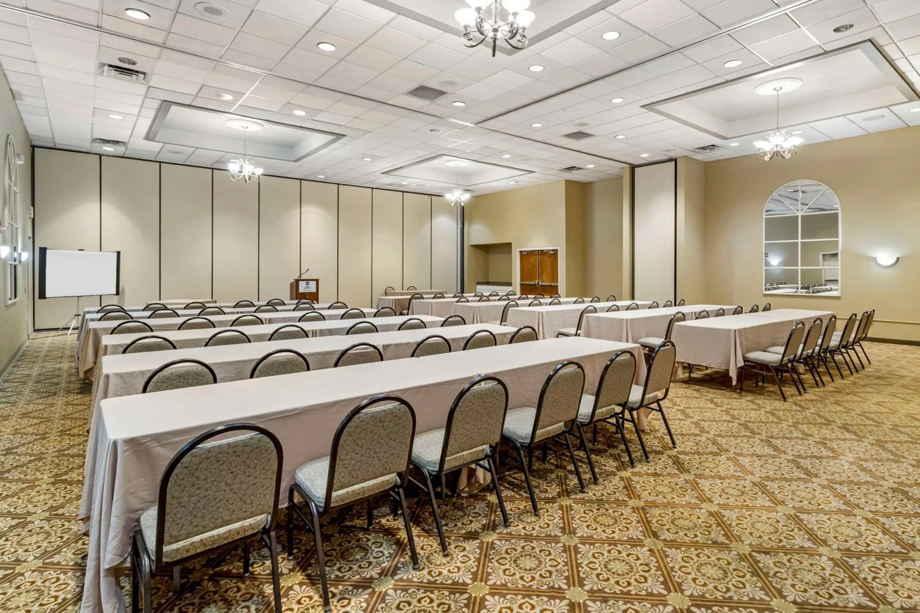 Meeting/conference room in Best Western of Alexandria Inn & Suites & Conference Center