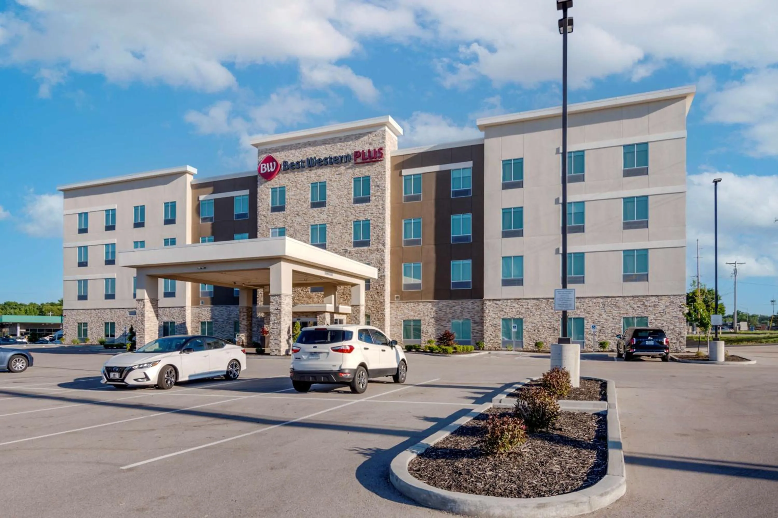 Property building in Best Western Plus St. Louis Airport Hotel