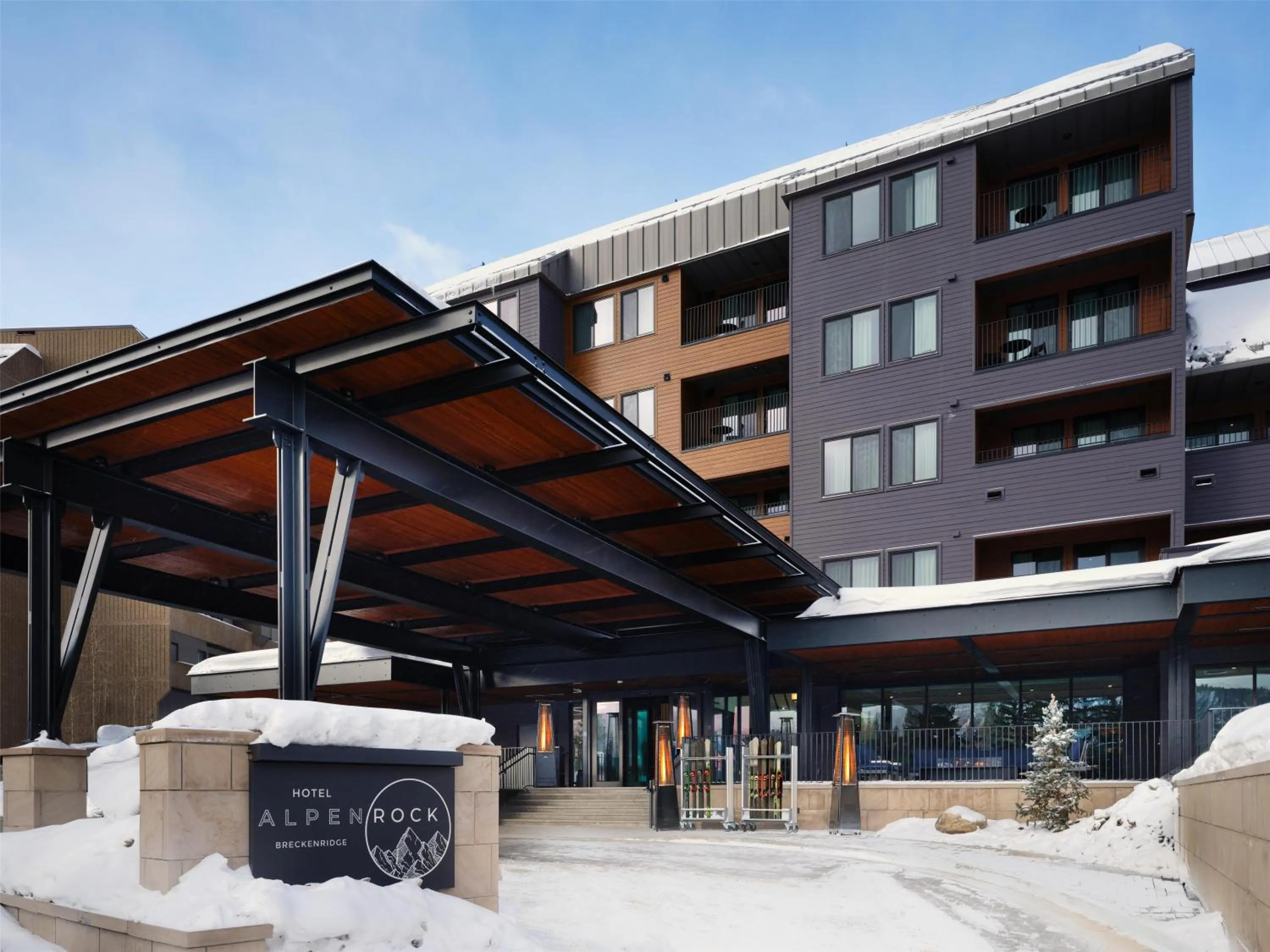 Property building in Hotel Alpenrock Breckenridge, Curio Collection by Hilton