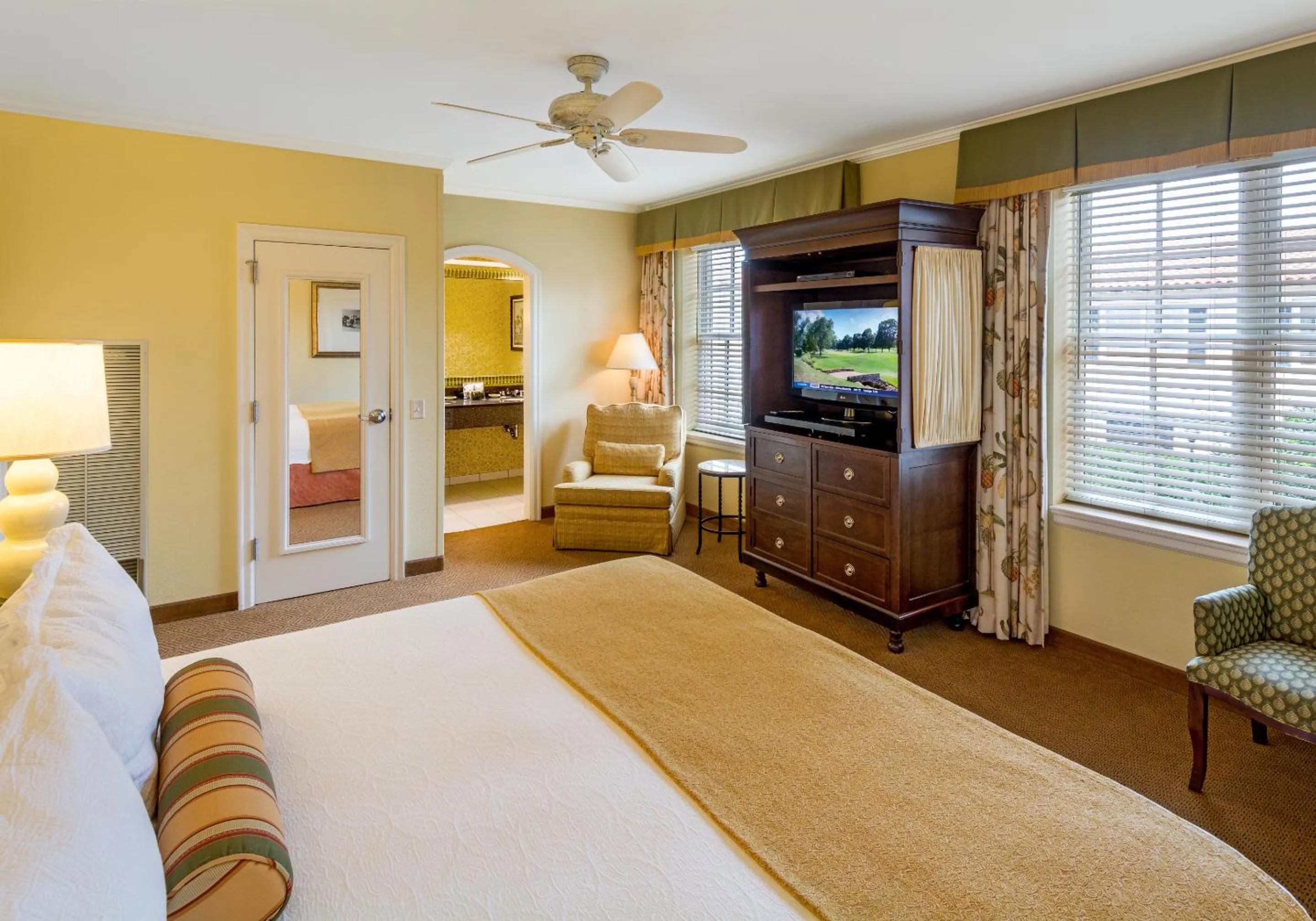 Photo of the whole room, Bed in The King and Prince Beach & Golf Resort