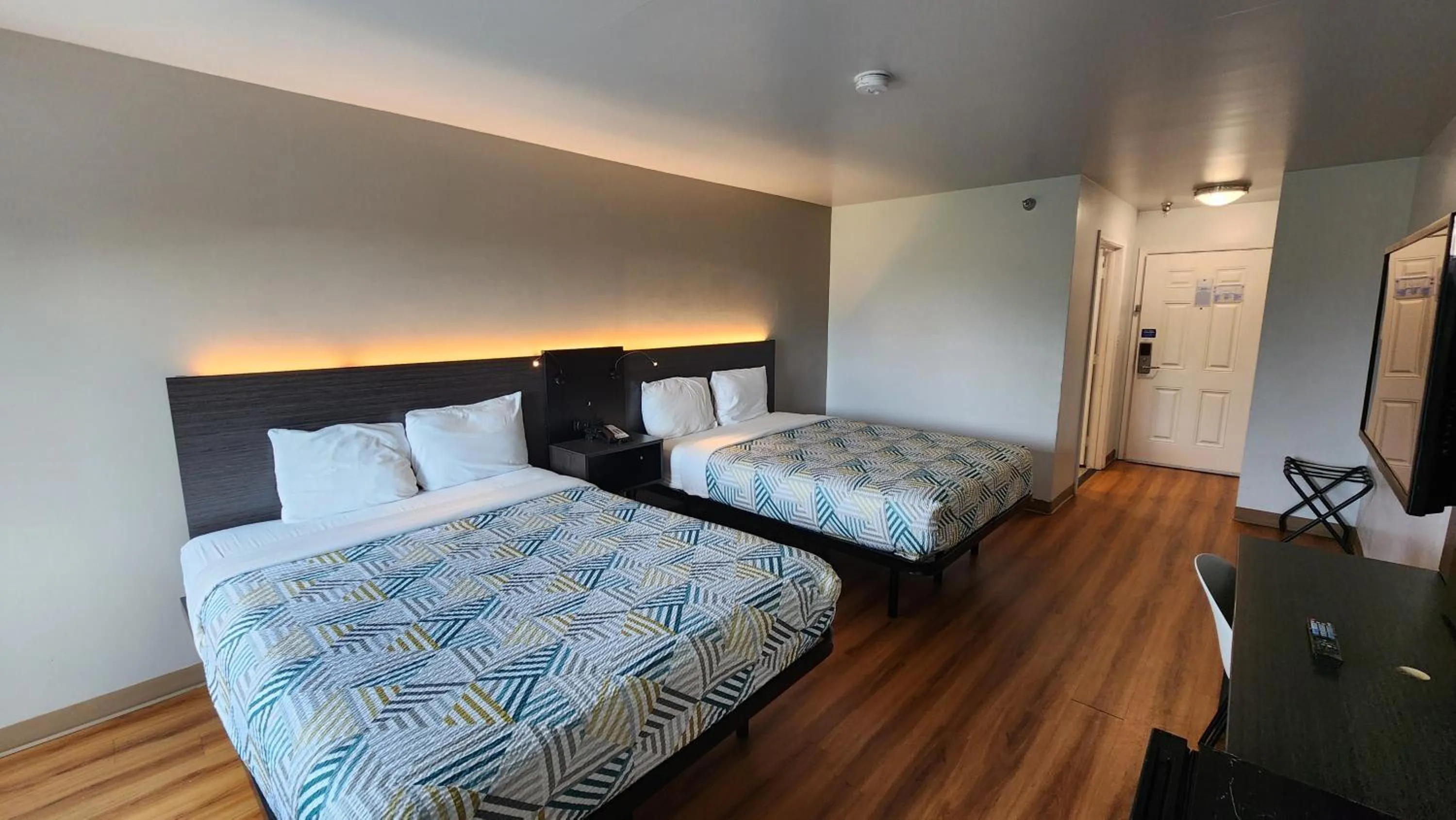 Bed in Motel 6-Ennis, TX