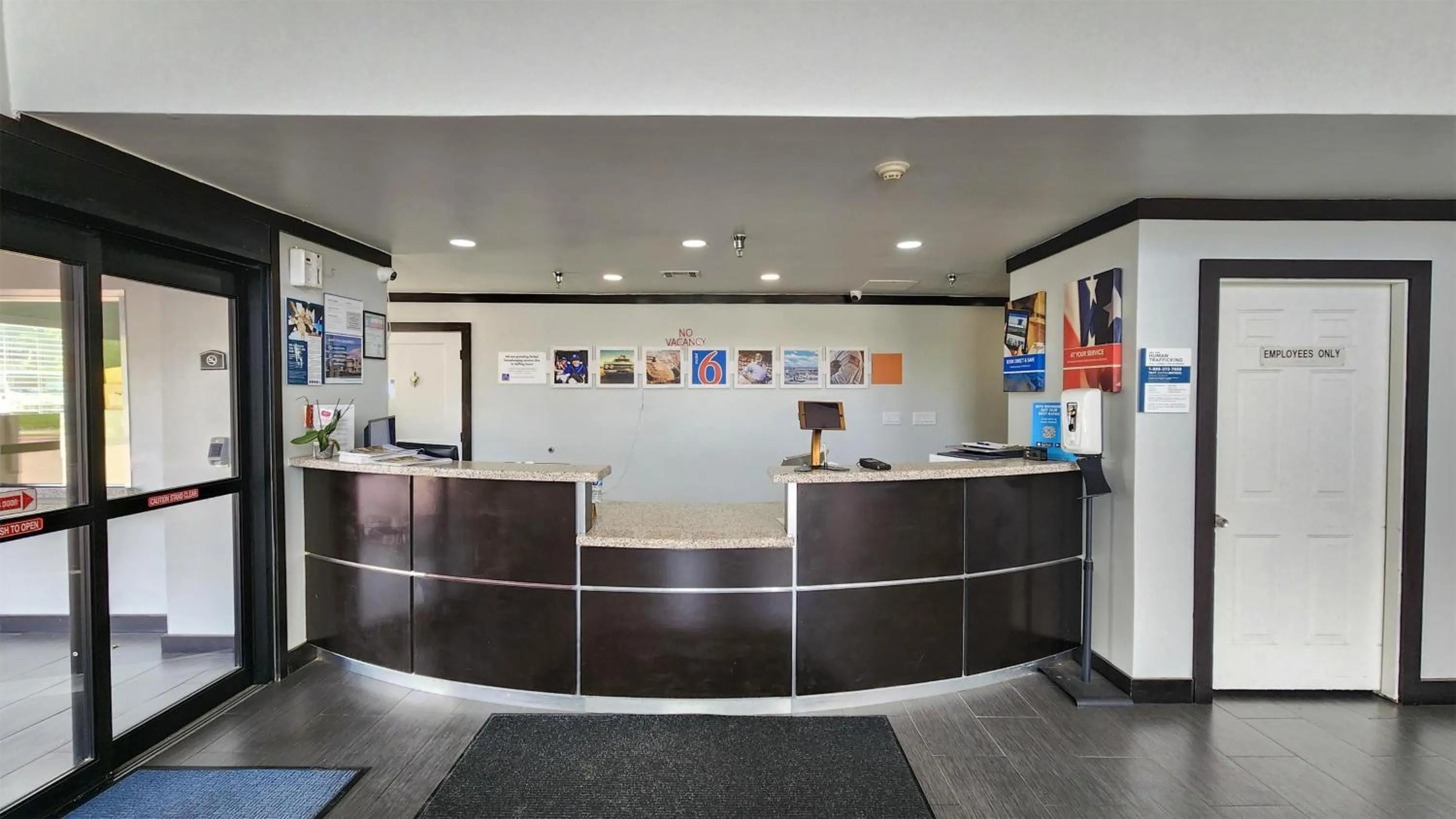Lobby or reception in Motel 6-Ennis, TX