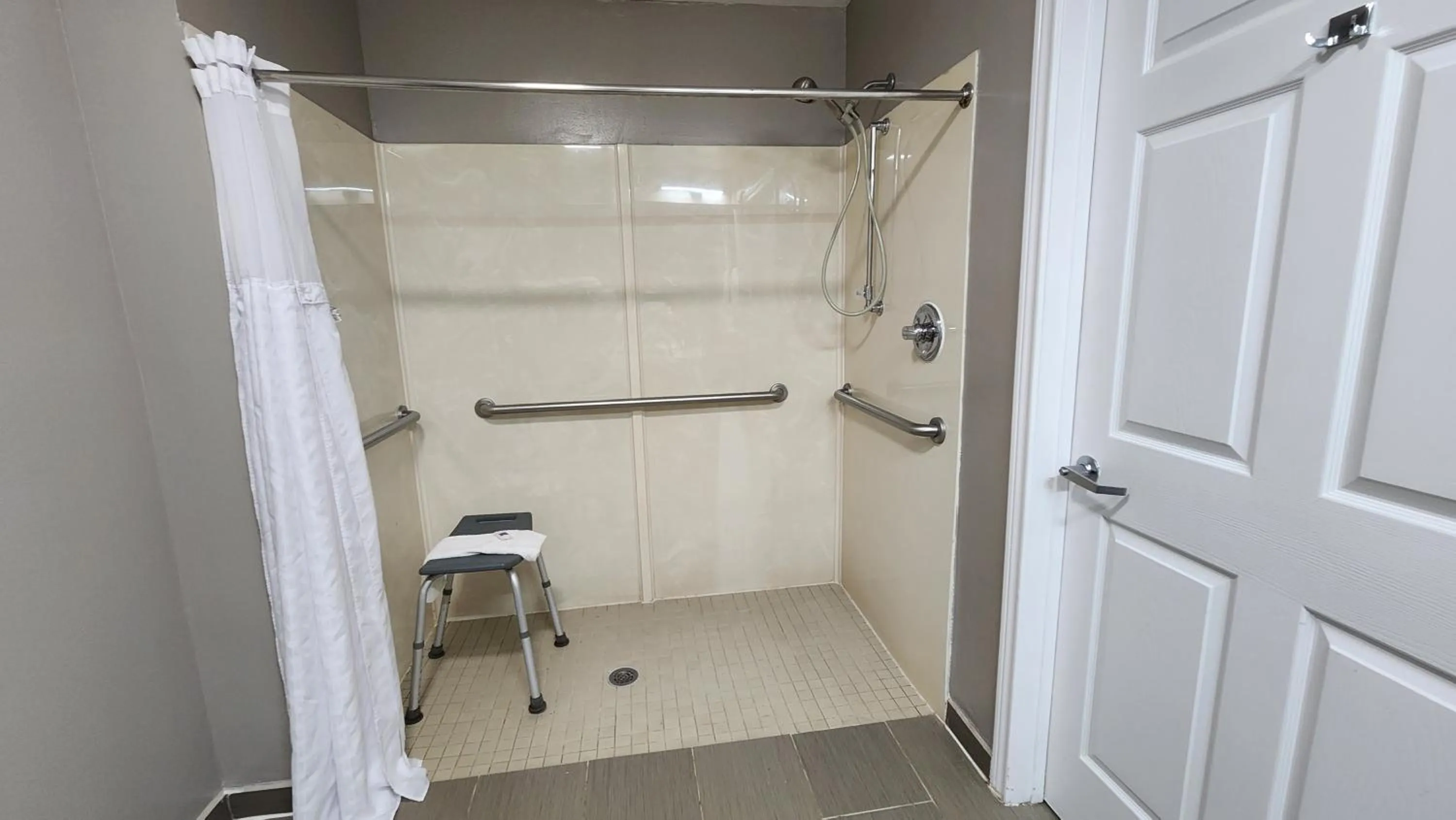 Shower in Motel 6-Ennis, TX