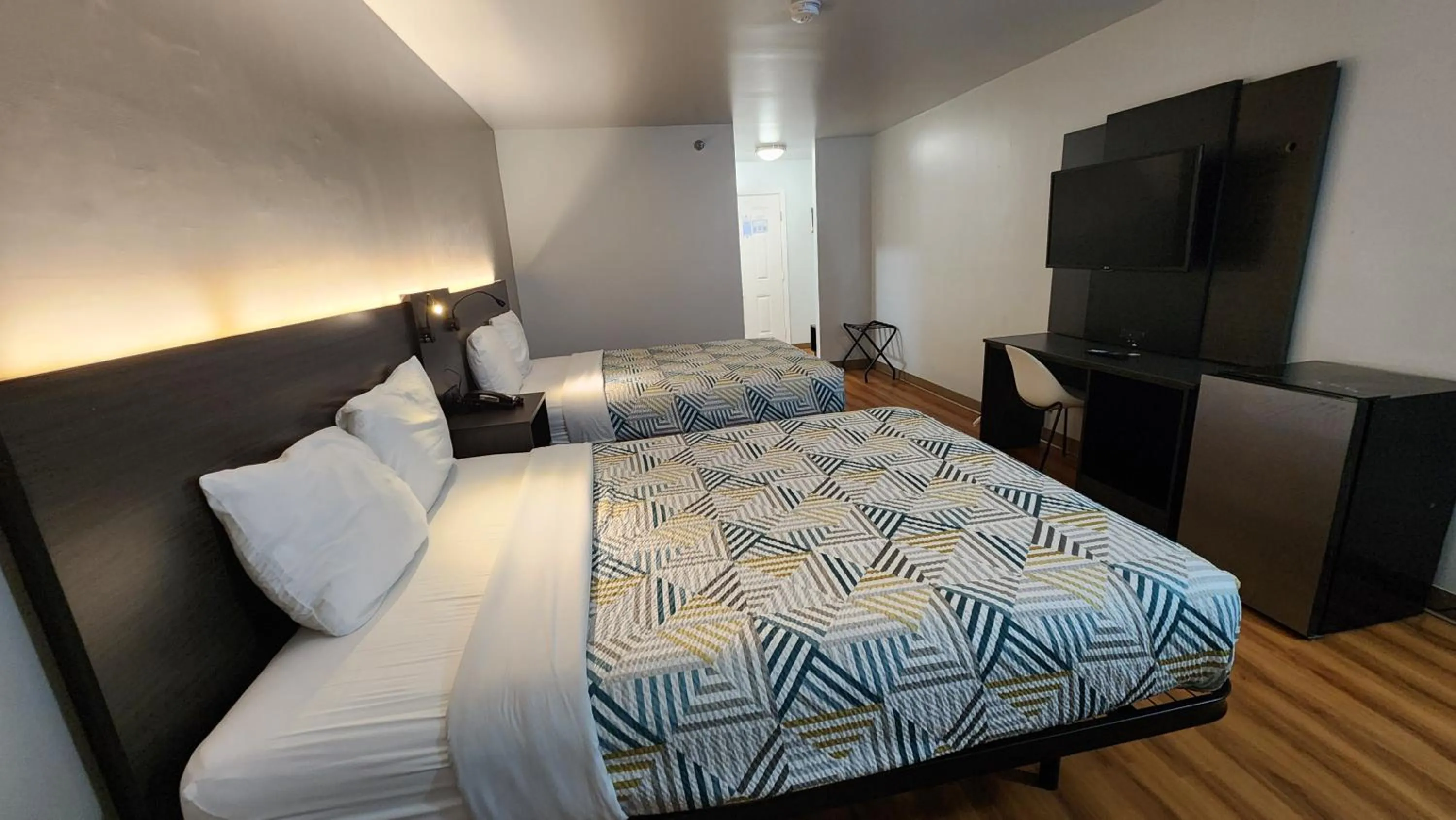 Bed in Motel 6-Ennis, TX