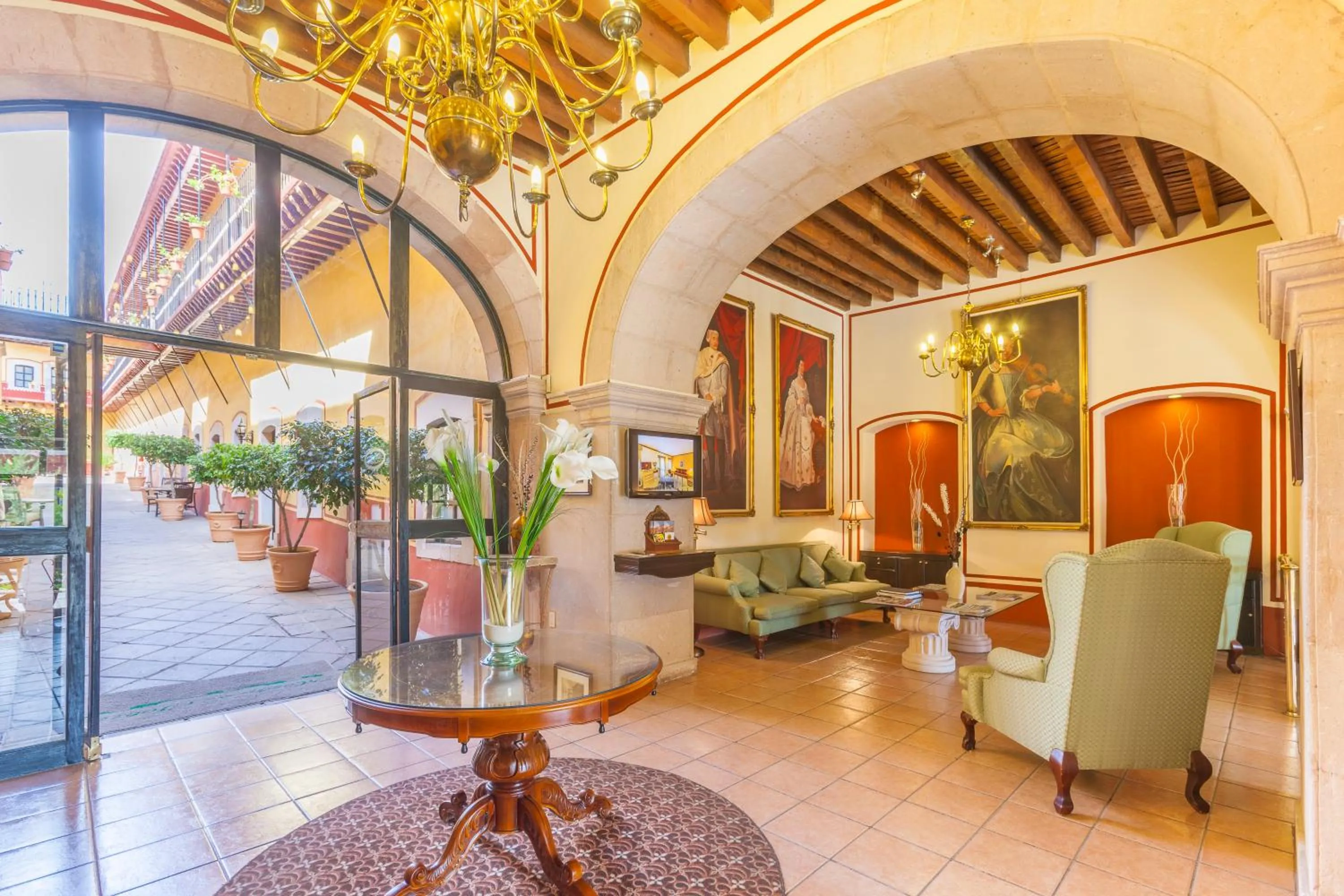 Lobby or reception in Hotel Meson de Jobito