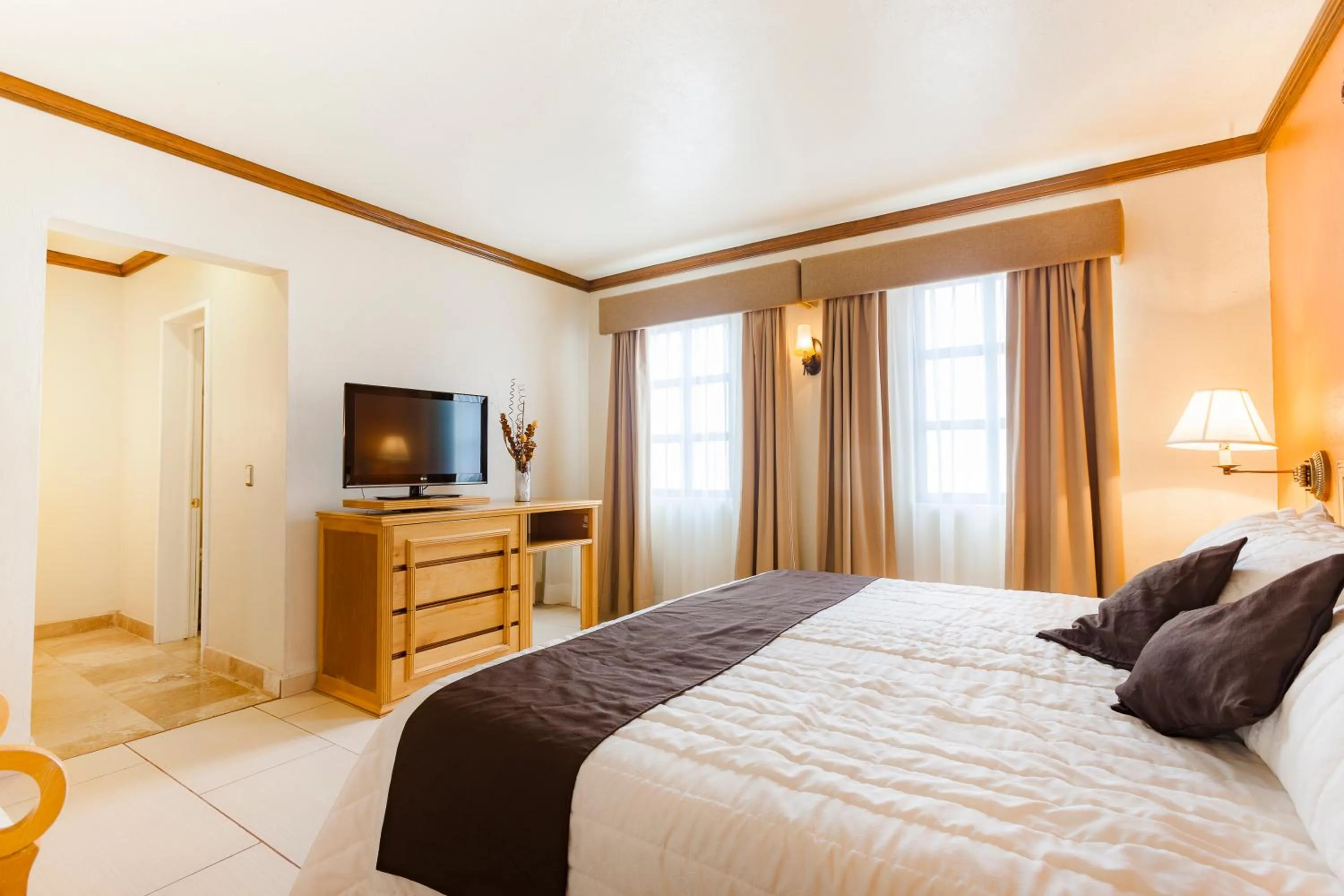 Photo of the whole room, Bed in Hotel Meson de Jobito