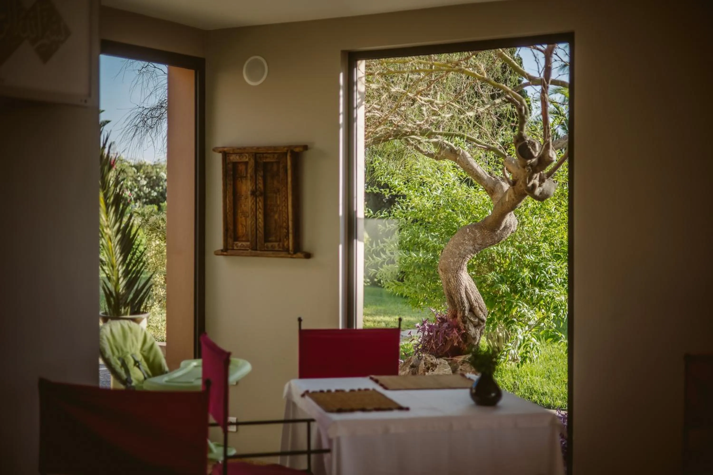 Restaurant/places to eat in Dar Maktoub