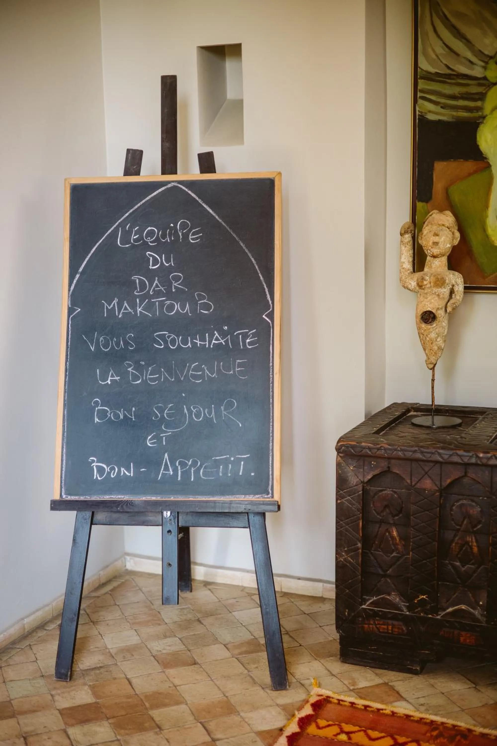 Restaurant/places to eat in Dar Maktoub