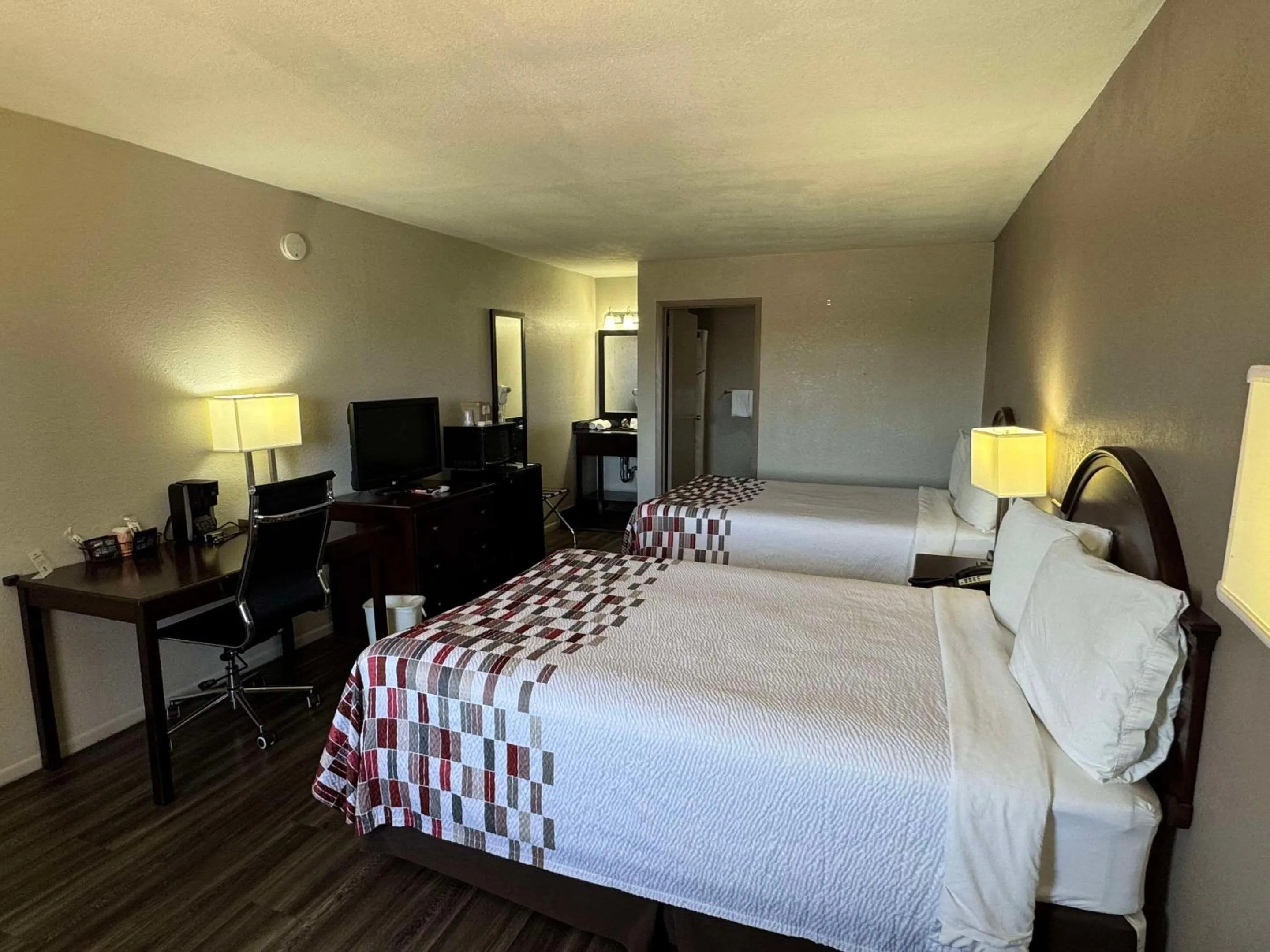 Bedroom, Bed in Econo Lodge Childress