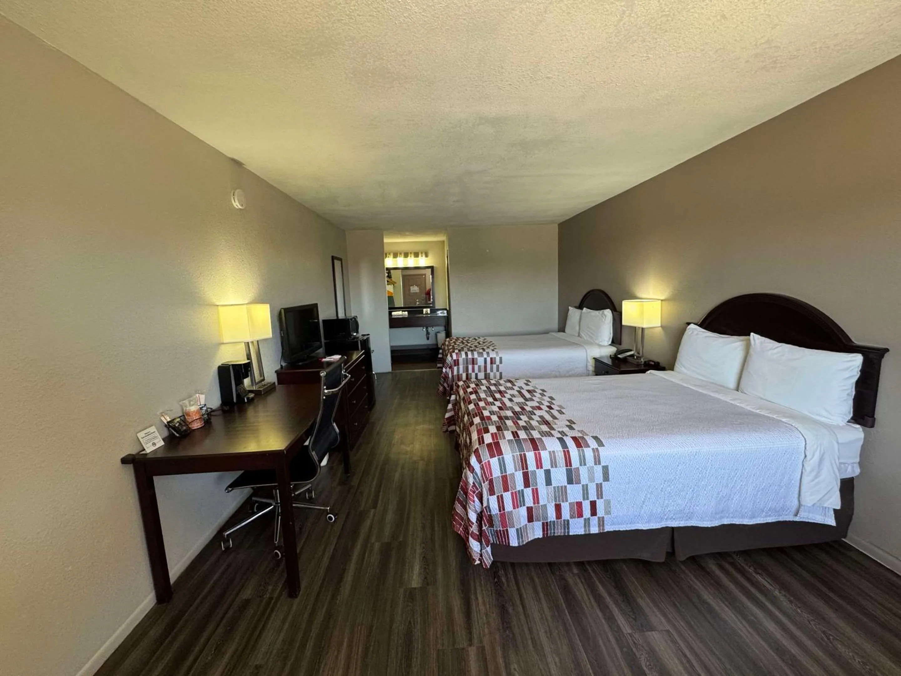 Bedroom, Bed in Econo Lodge Childress