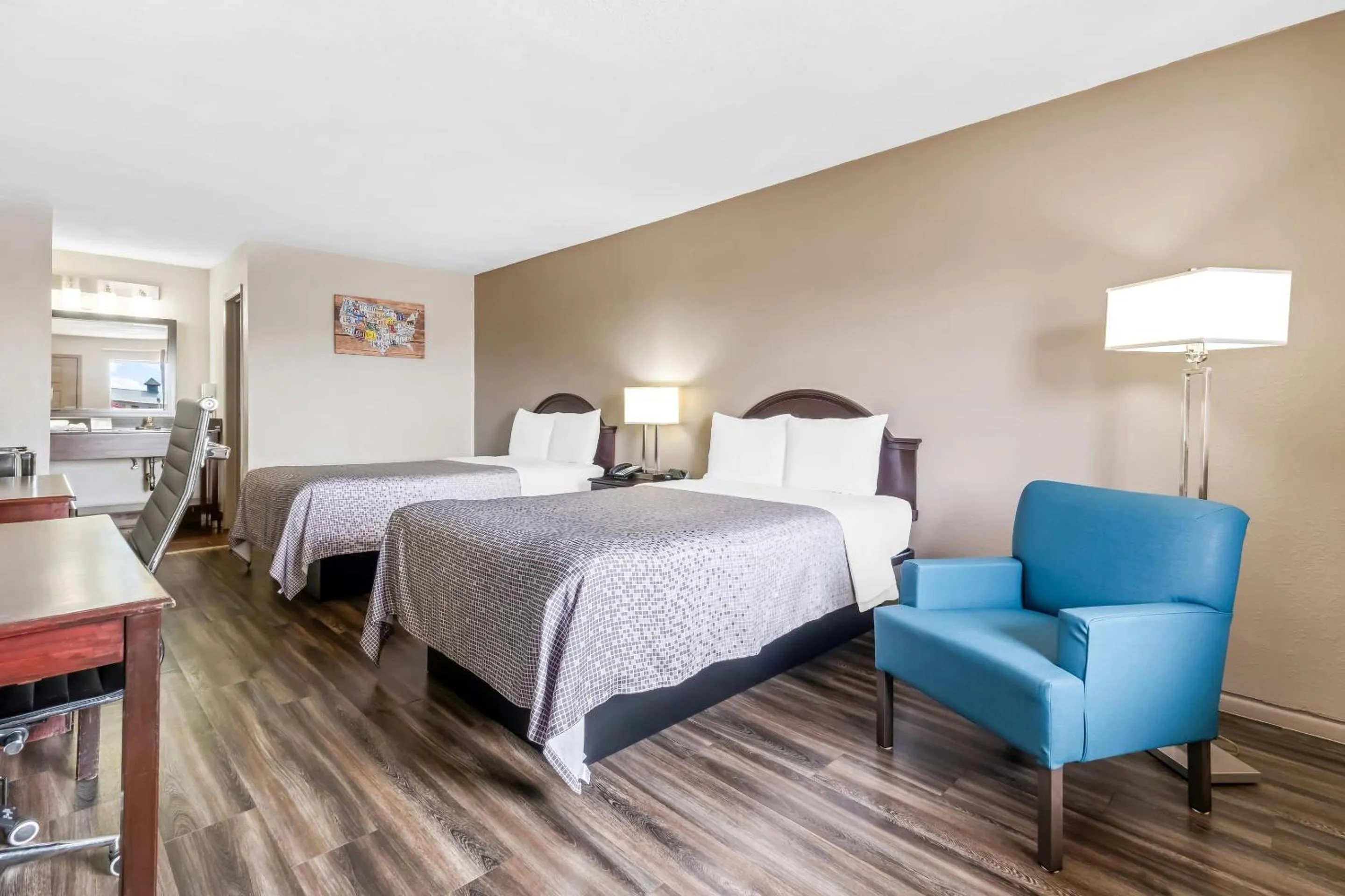 Bedroom, Bed in Econo Lodge Childress