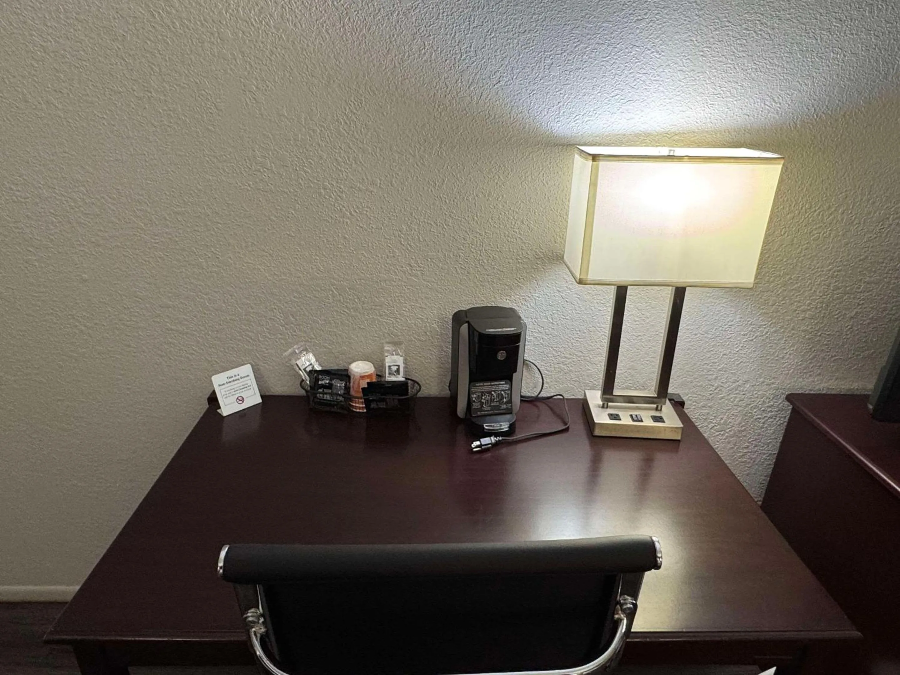 Bedroom in Econo Lodge Childress