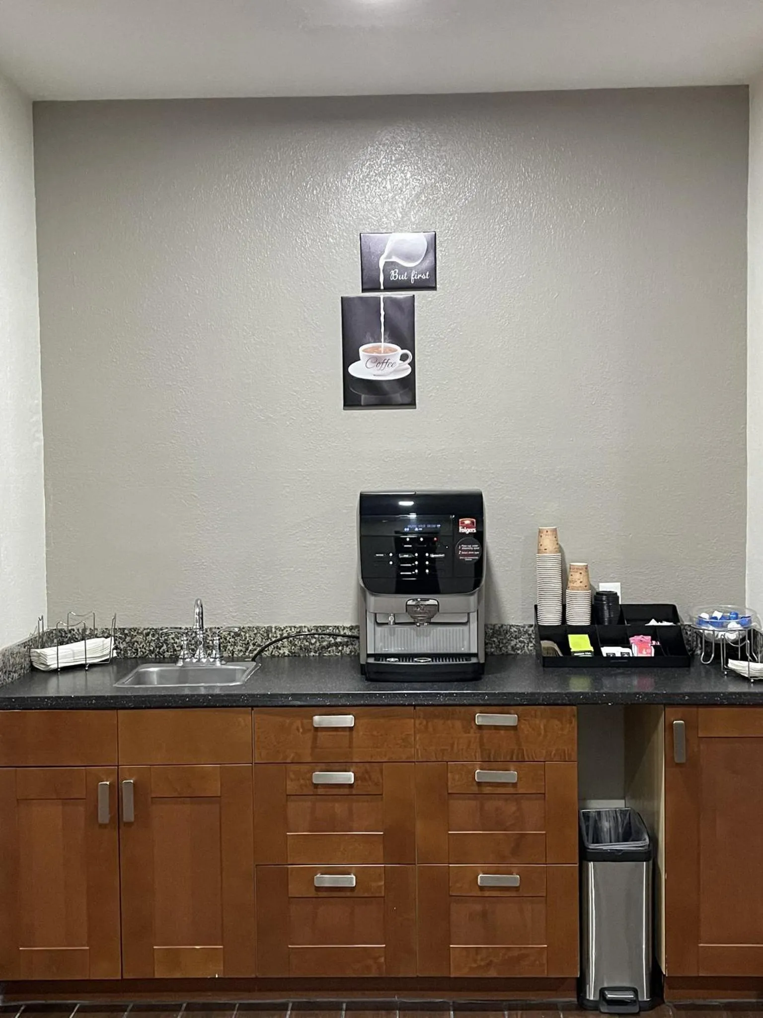 Other in Red Roof Inn Childress