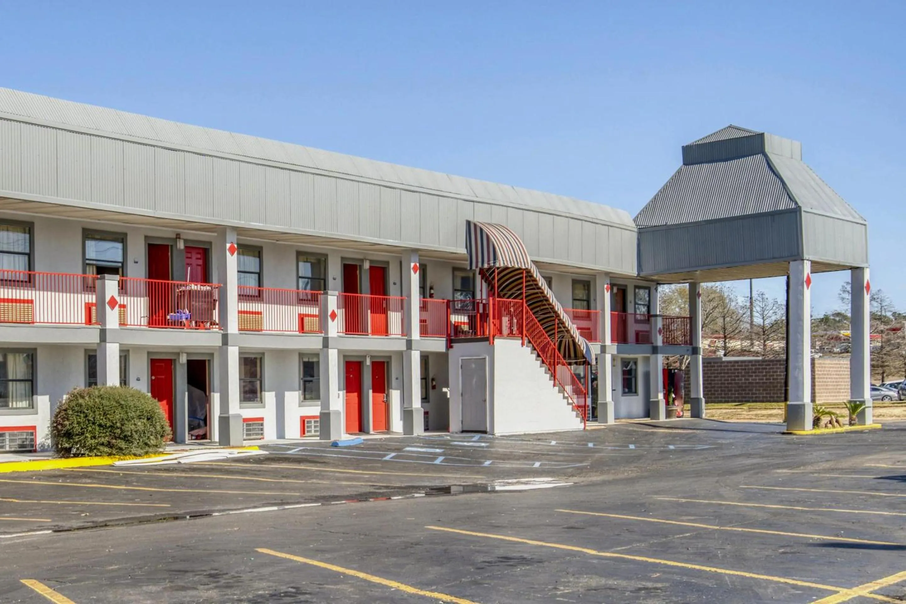 On site in OYO Hotel Pineville LA Hwy 165