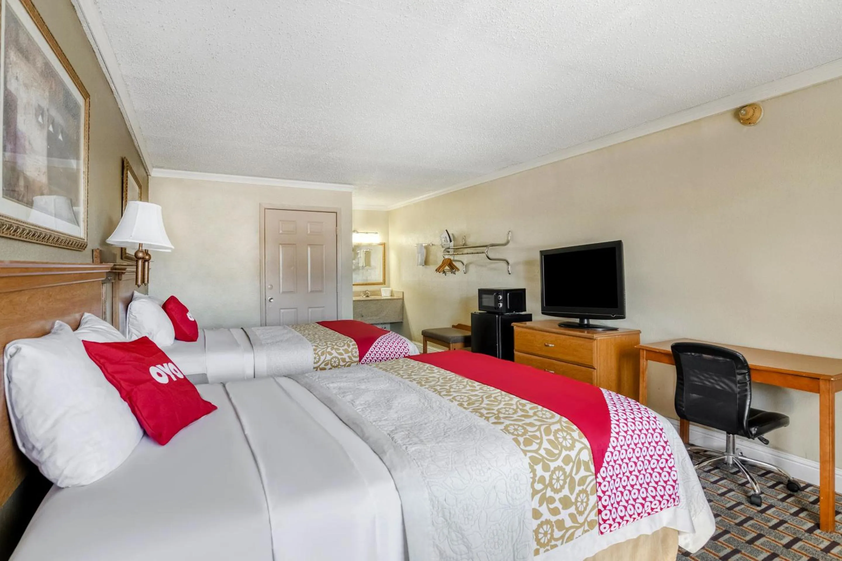 Bedroom in OYO Hotel Pineville LA Hwy 165