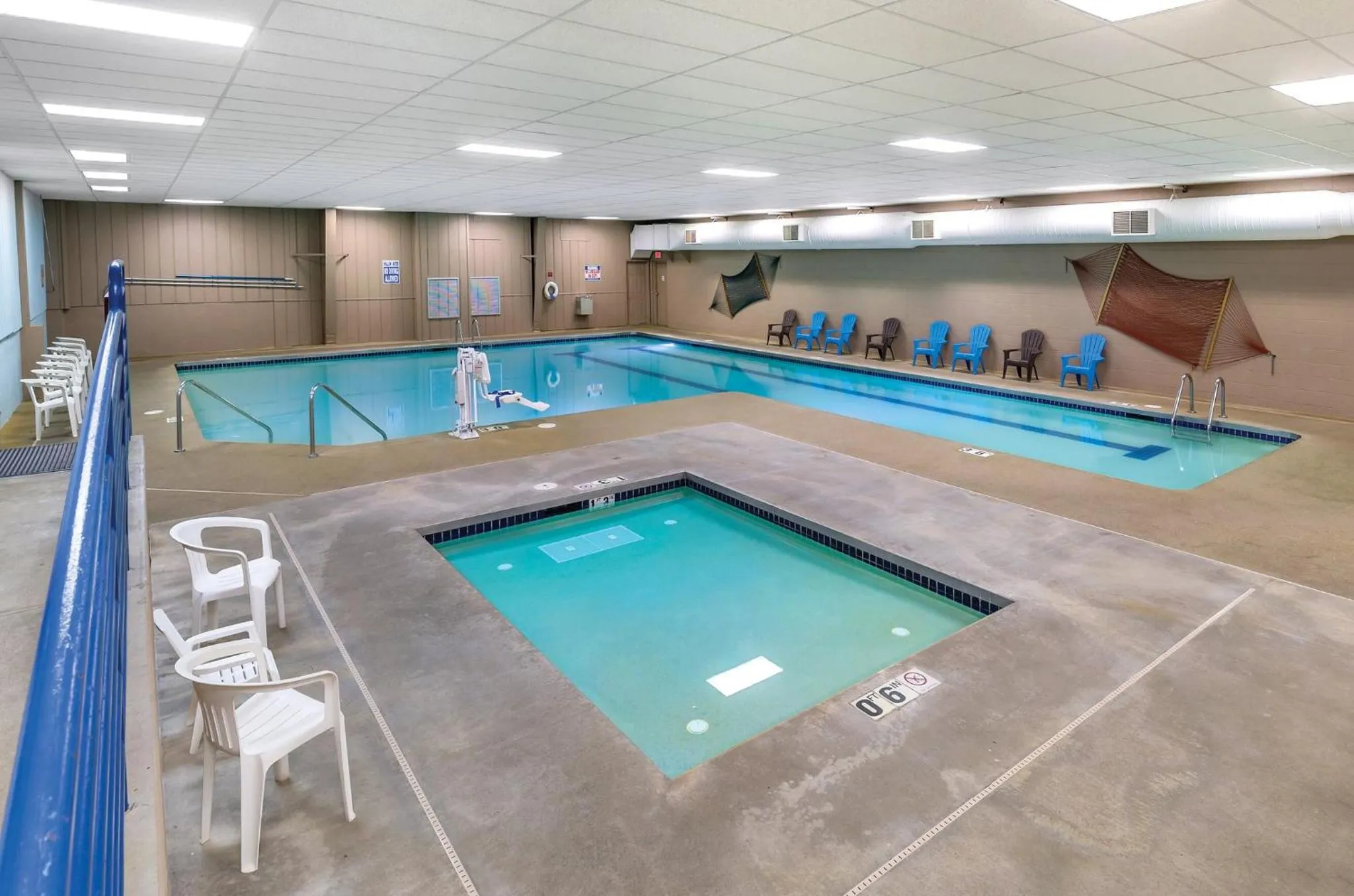 Swimming pool in Club Wyndham Tamarack