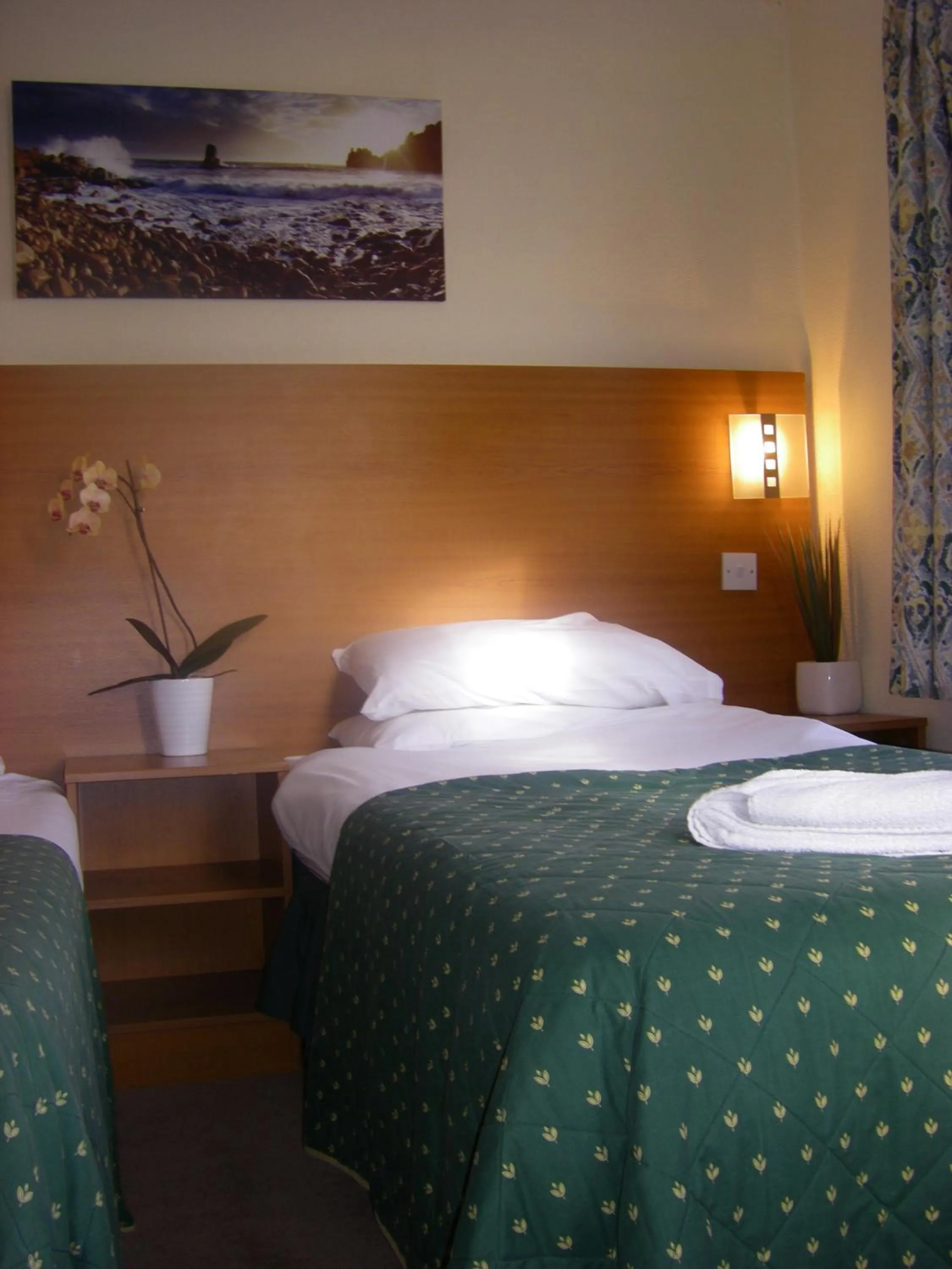 Bed in The Waldorf - Near Pleasure Beach & Sandcastle