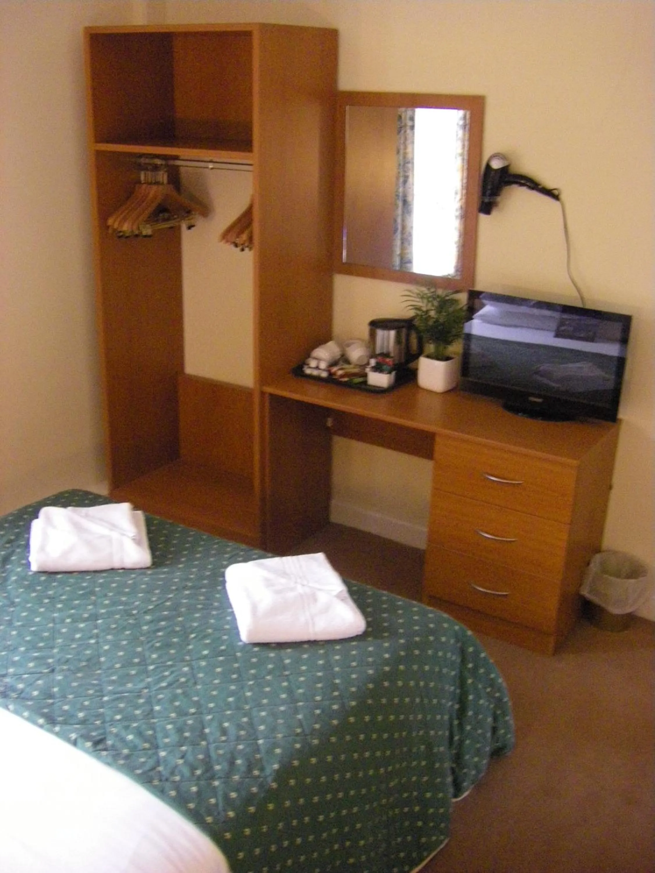 Photo of the whole room in The Waldorf - Near Pleasure Beach & Sandcastle