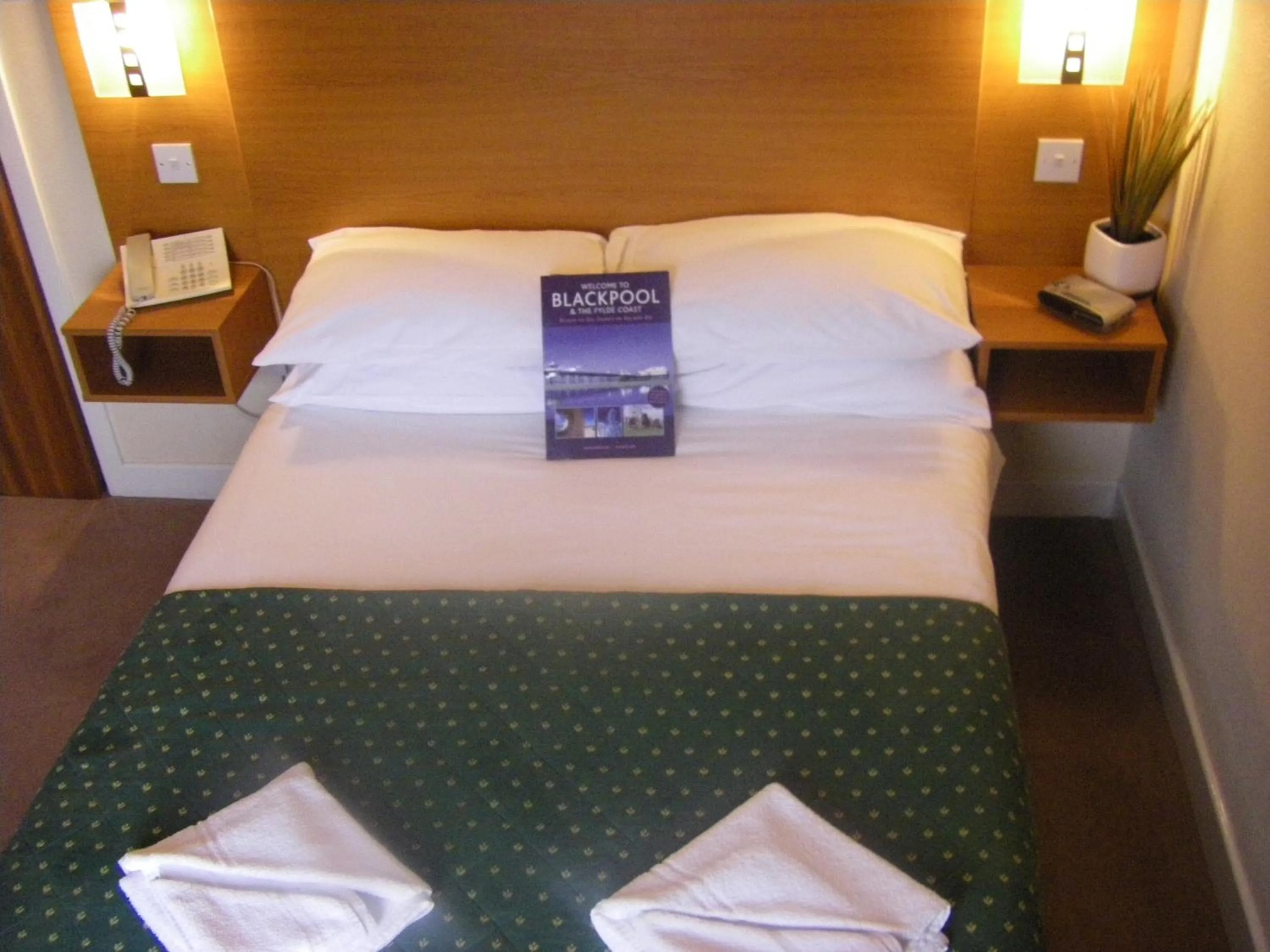 Bed in The Waldorf - Near Pleasure Beach & Sandcastle