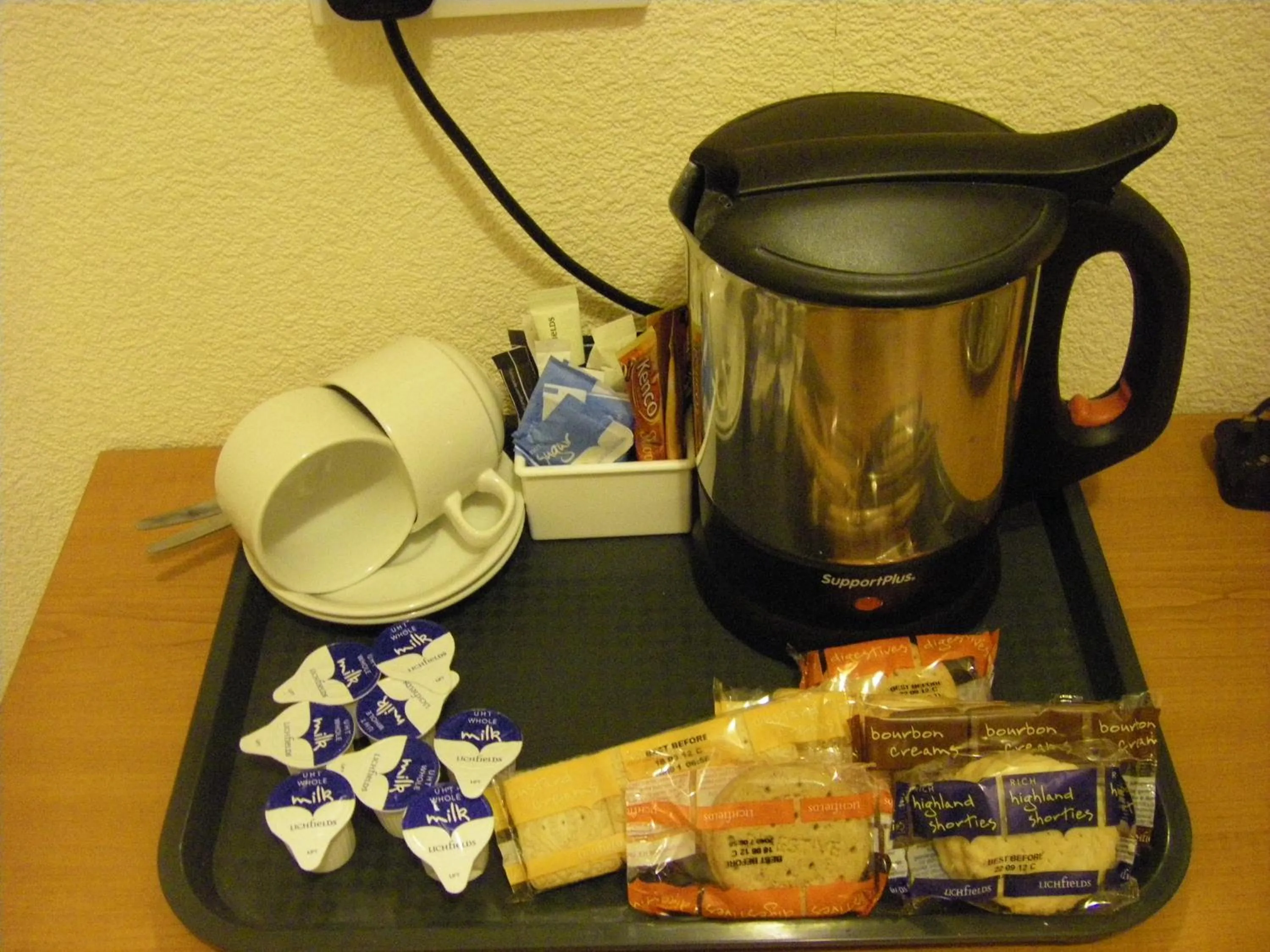 Coffee/tea facilities in The Waldorf - Near Pleasure Beach & Sandcastle