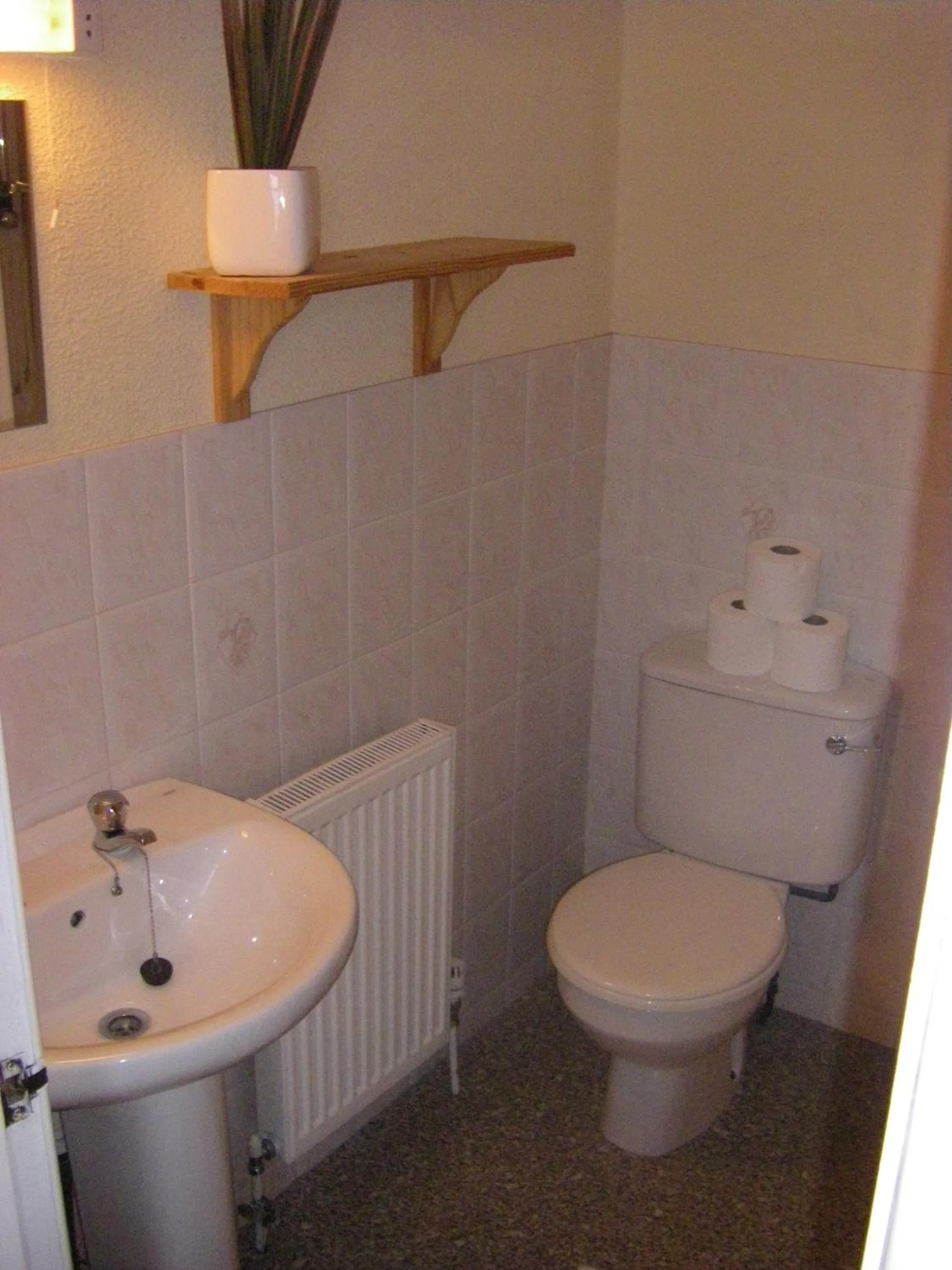 Toilet in The Waldorf - Near Pleasure Beach & Sandcastle