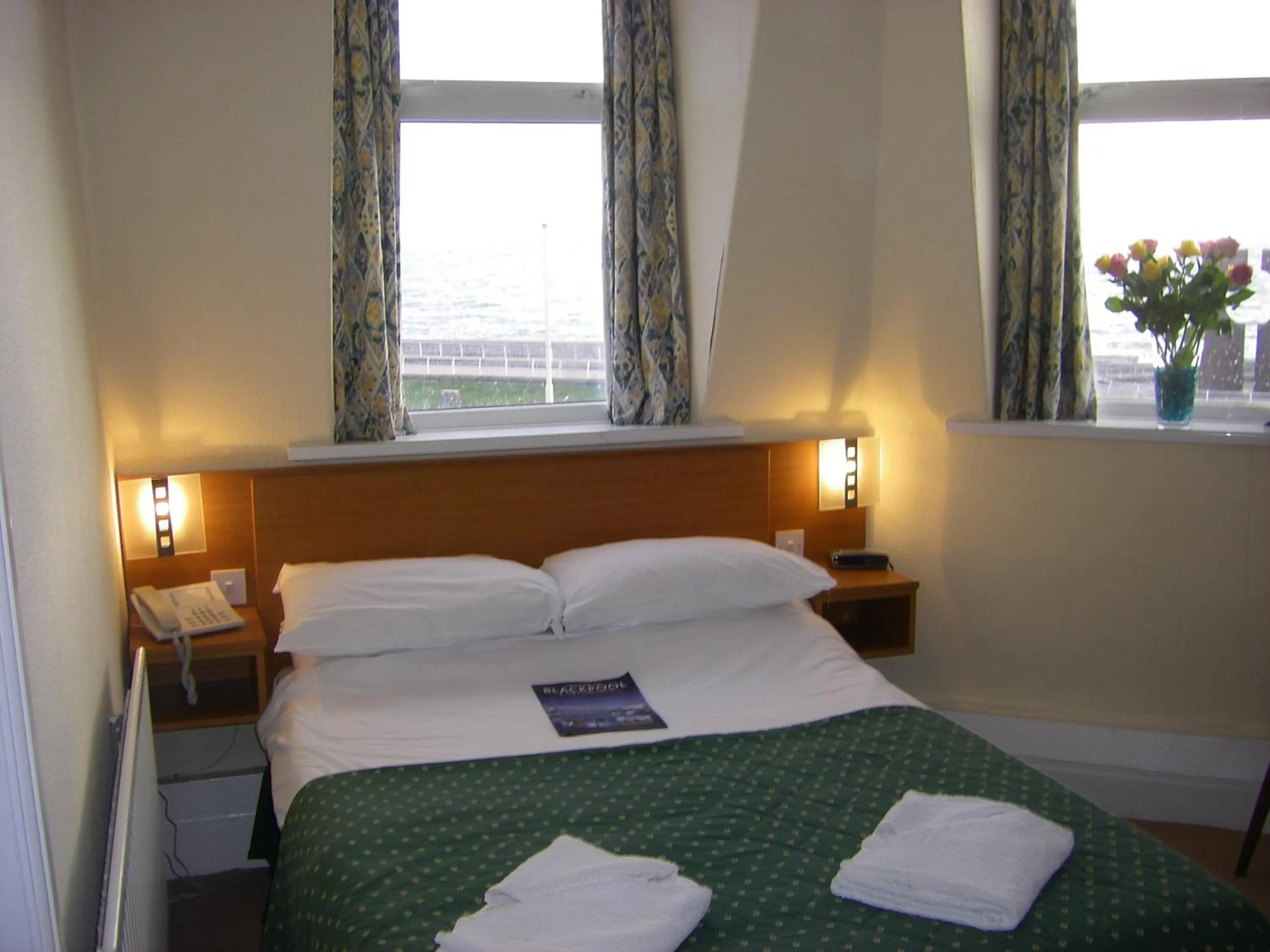 Bed in The Waldorf - Near Pleasure Beach & Sandcastle