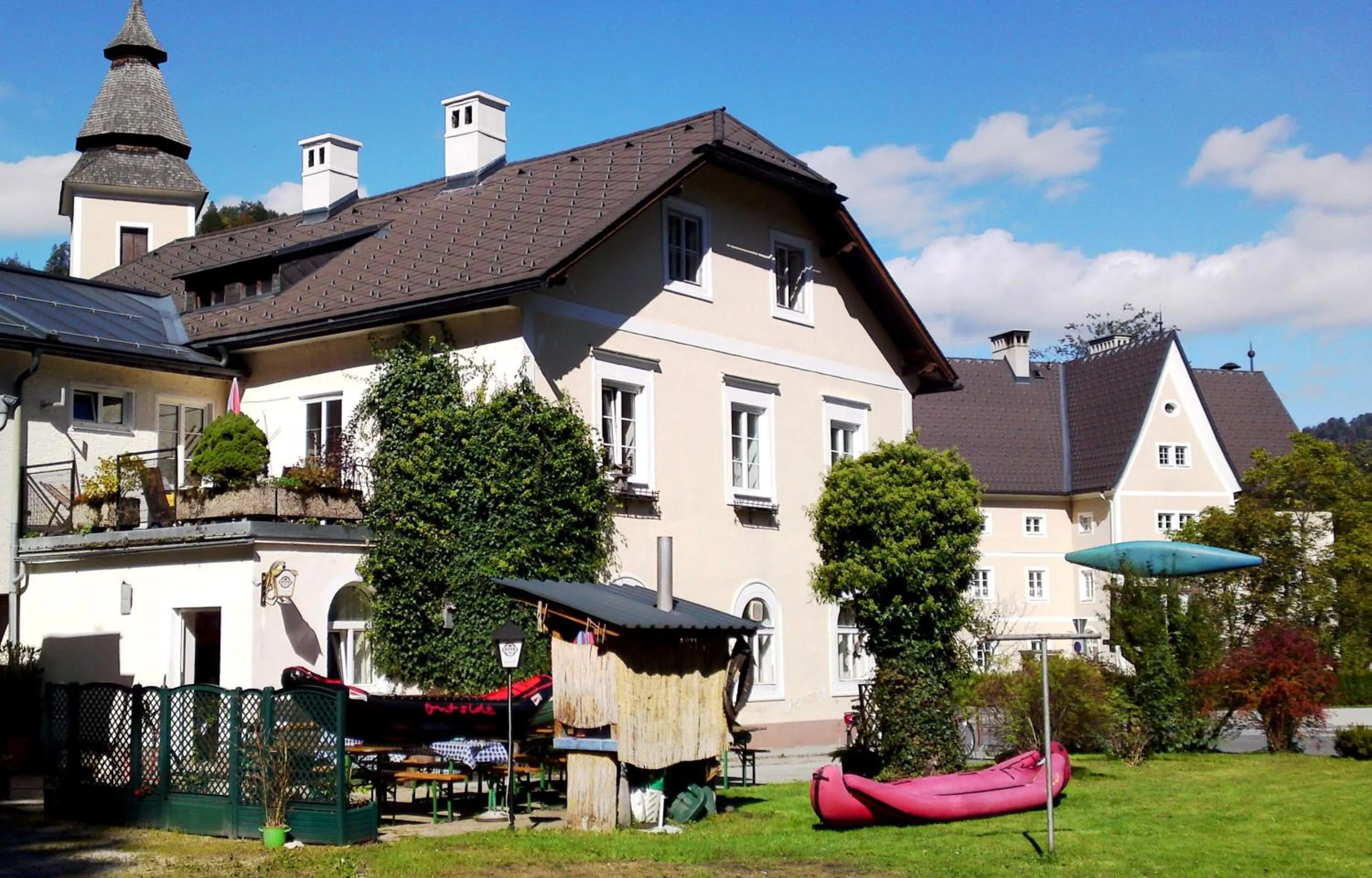 Property building in kajakshop-wildalpen