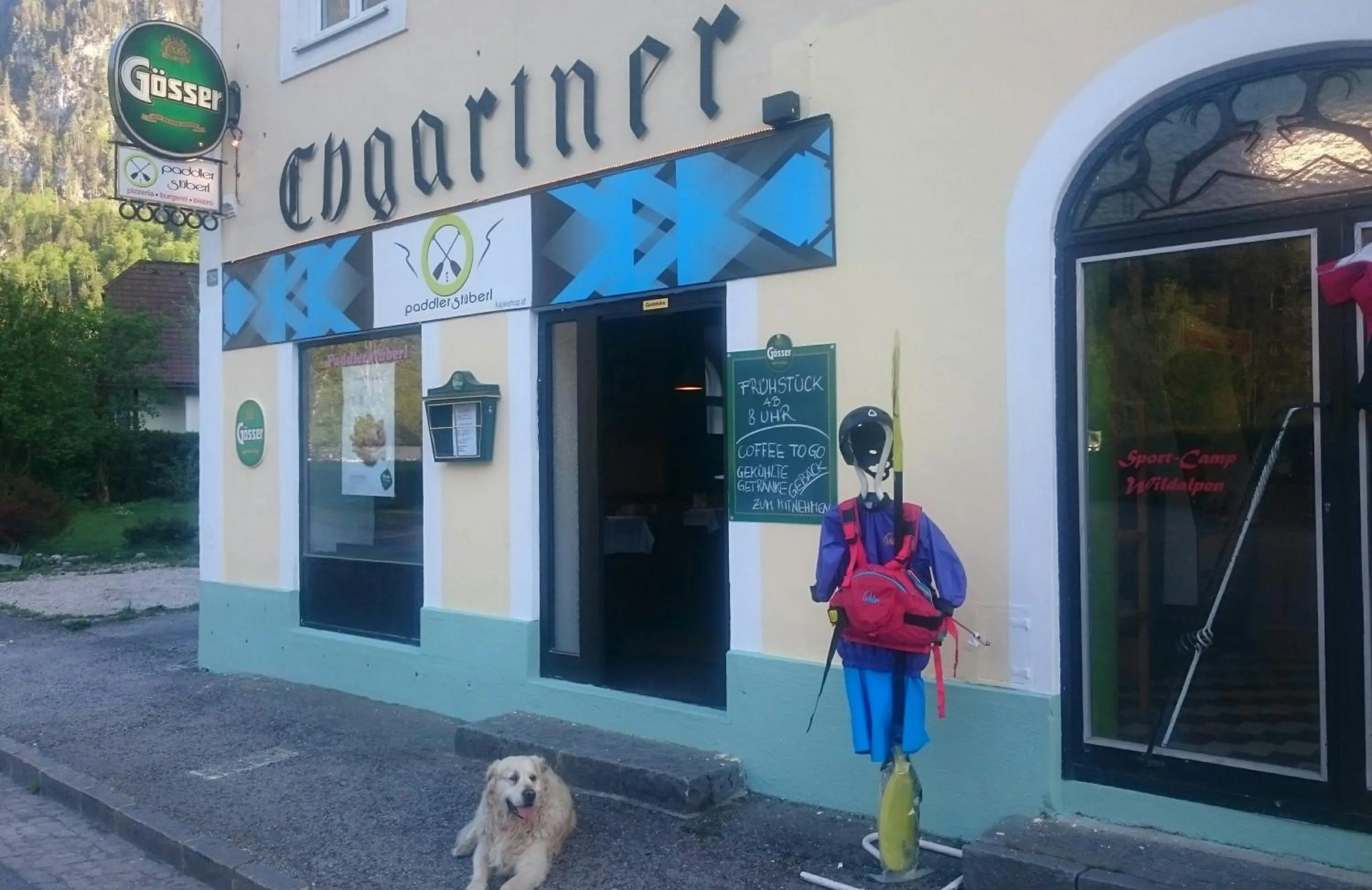 Property building in kajakshop-wildalpen