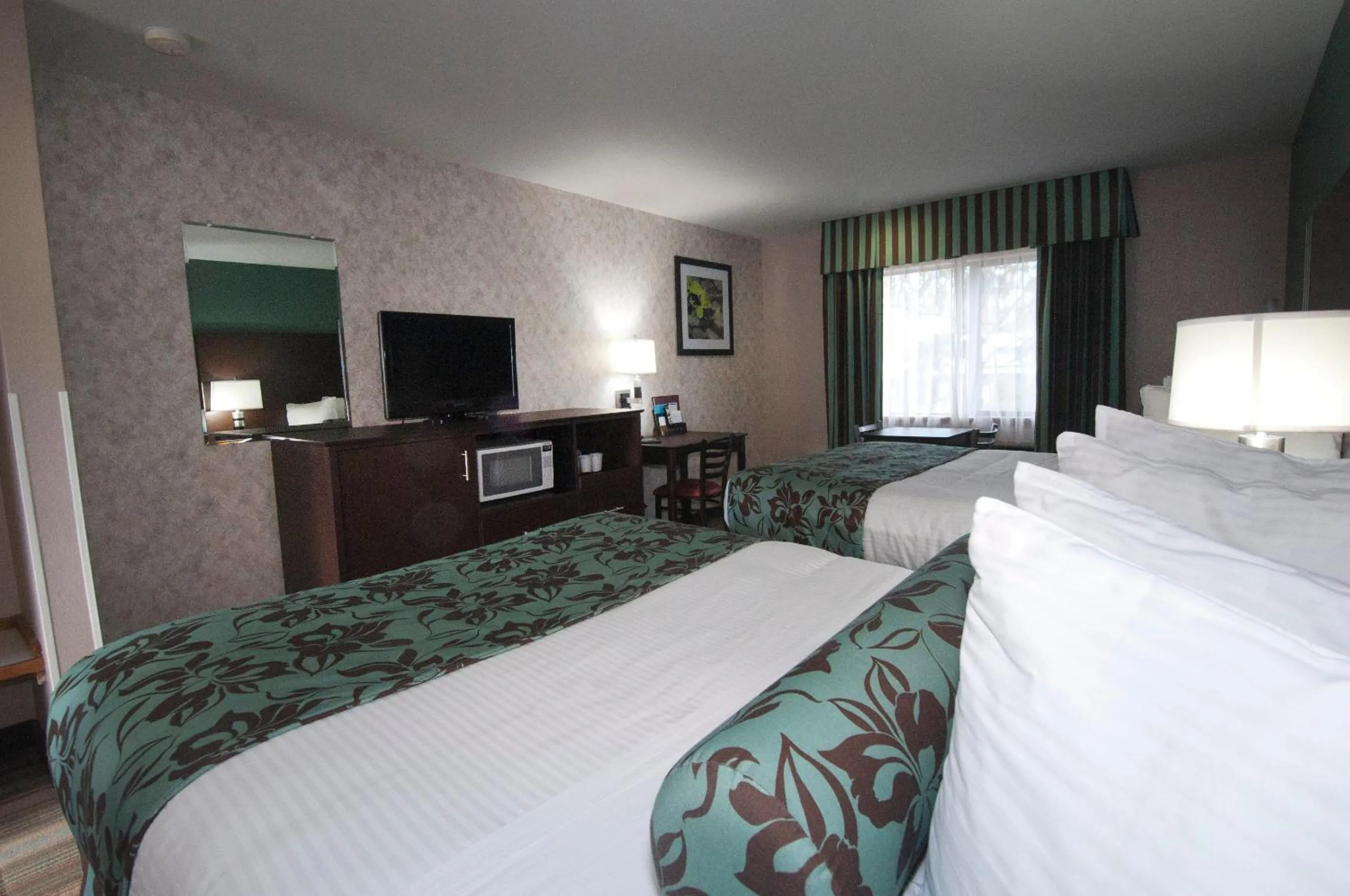 Bed in Flagship Inn of Ashland