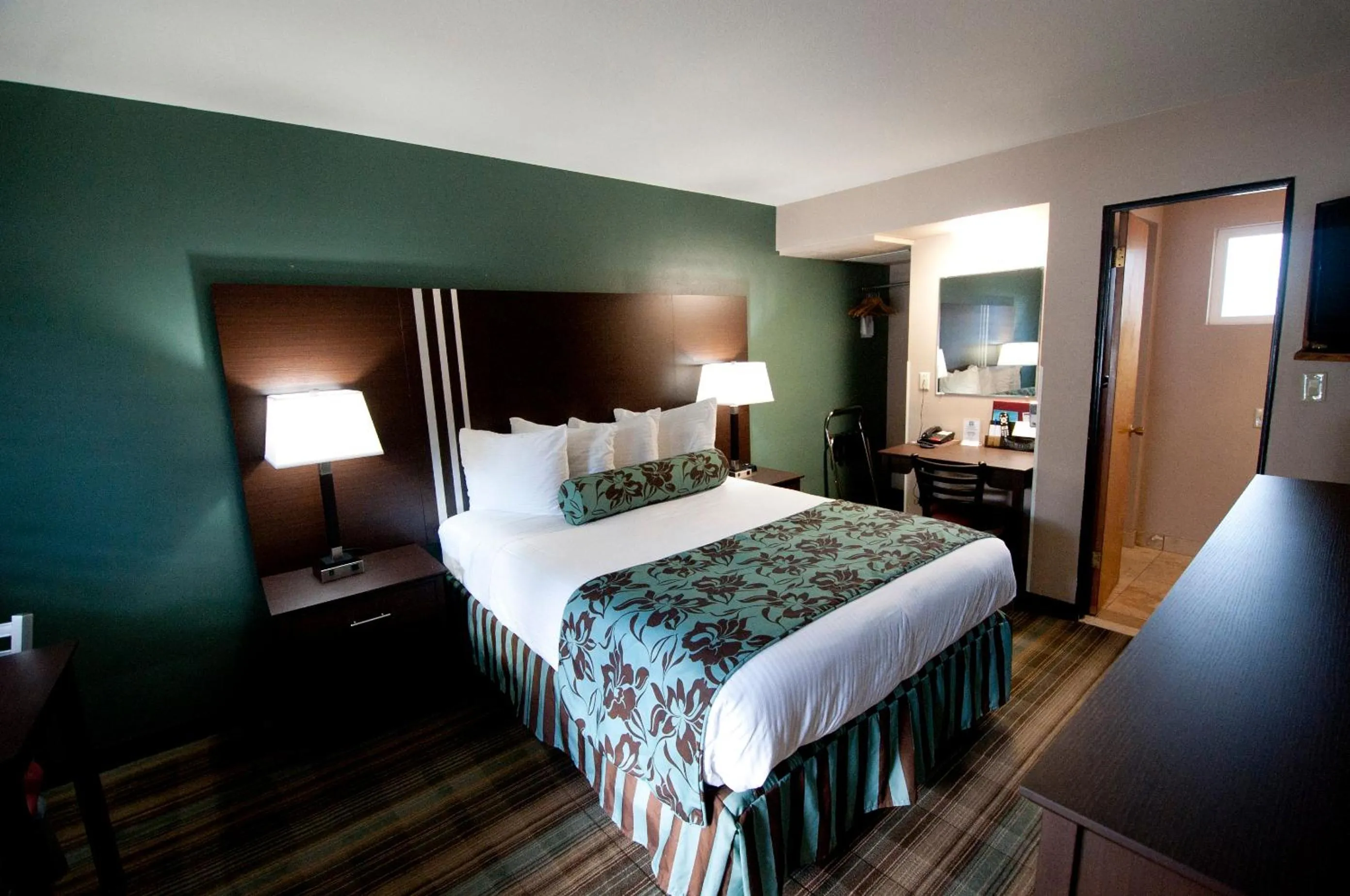 Bed in Flagship Inn of Ashland