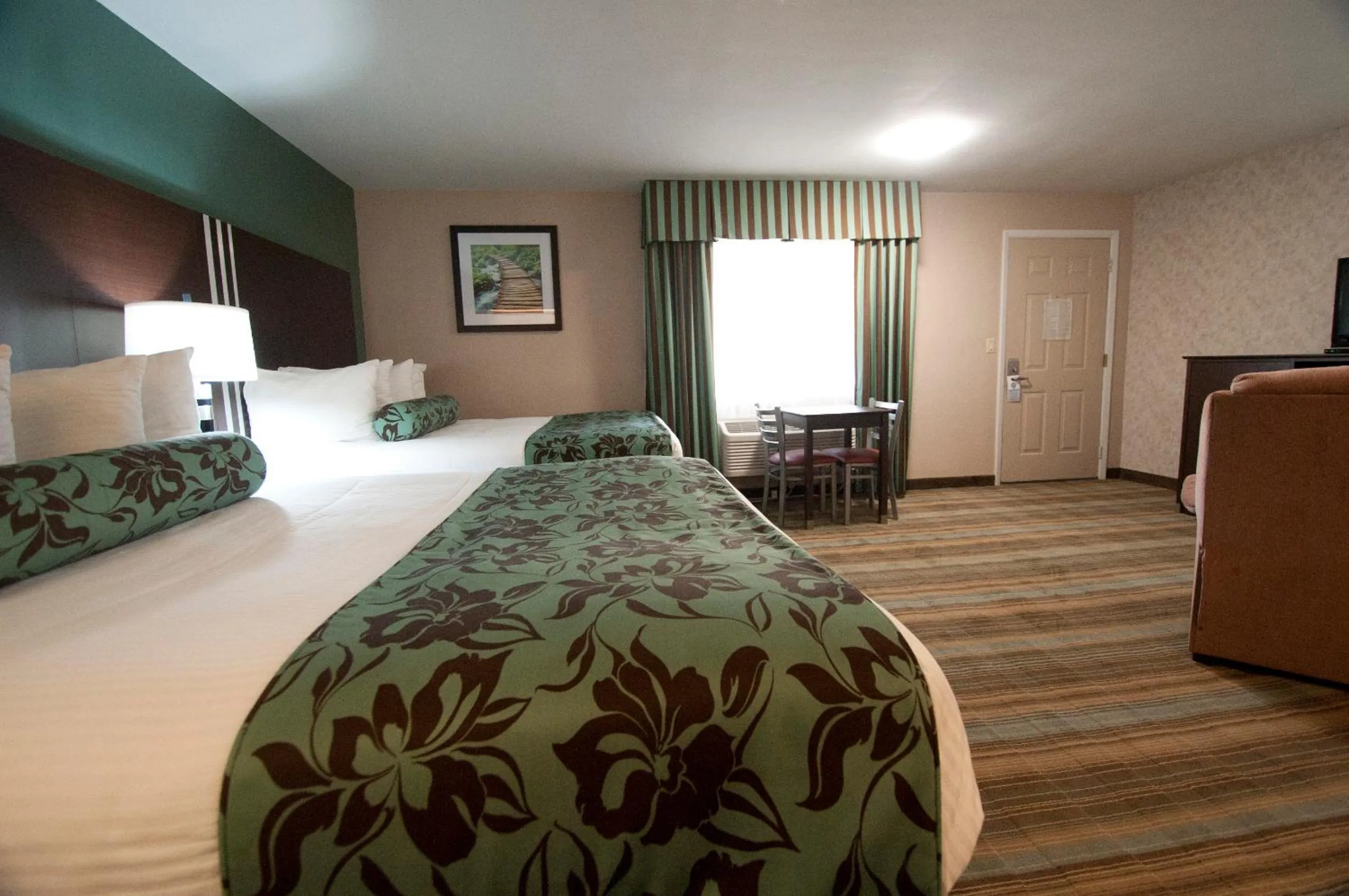 Bed in Flagship Inn of Ashland