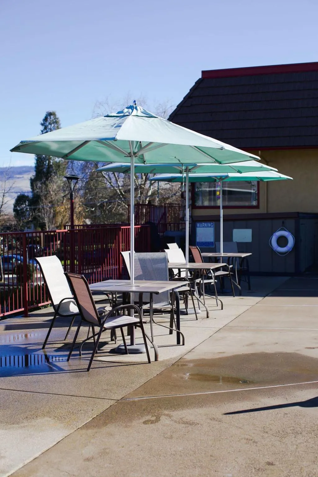 Pool view in Flagship Inn of Ashland